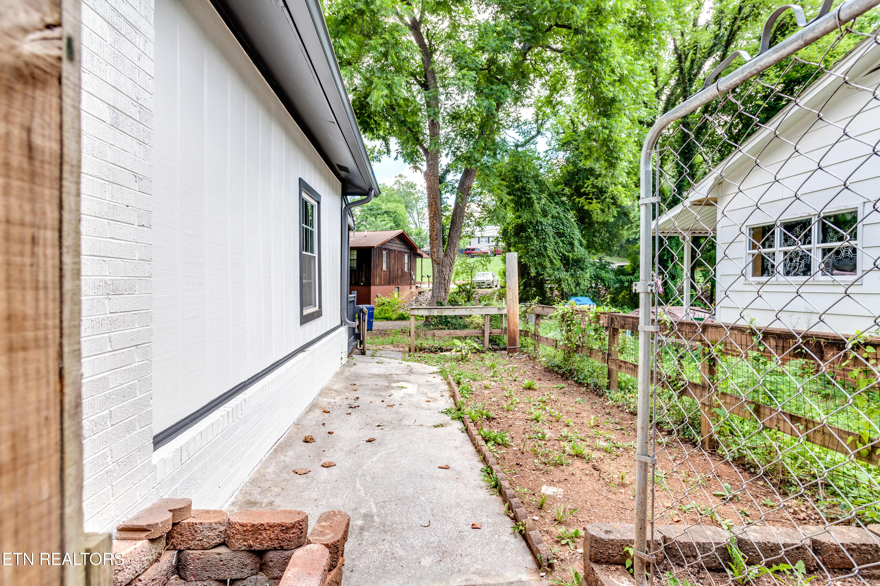 2316 W Patrick Avenue Maryville TN 37804