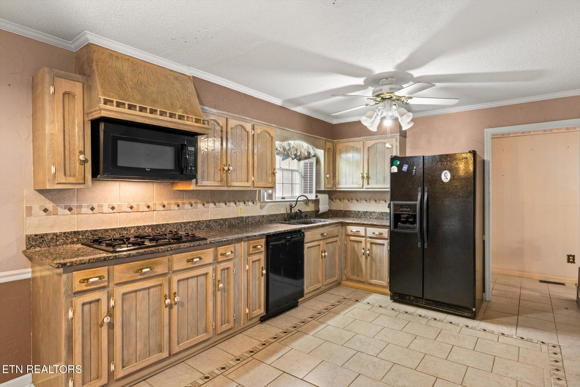 1756 County Road 700 Riceville TN 37370