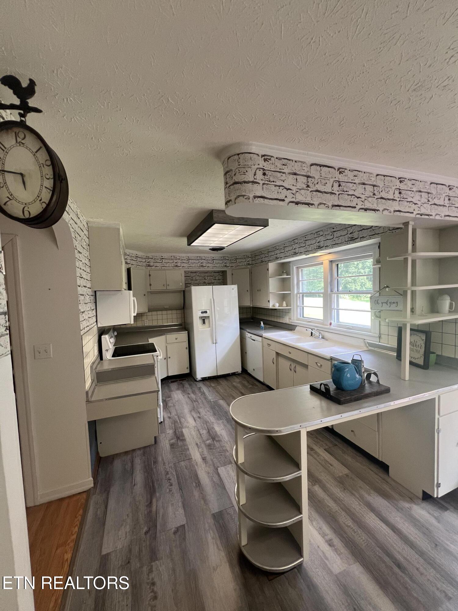 342 Vine Avenue Oneida TN 37841