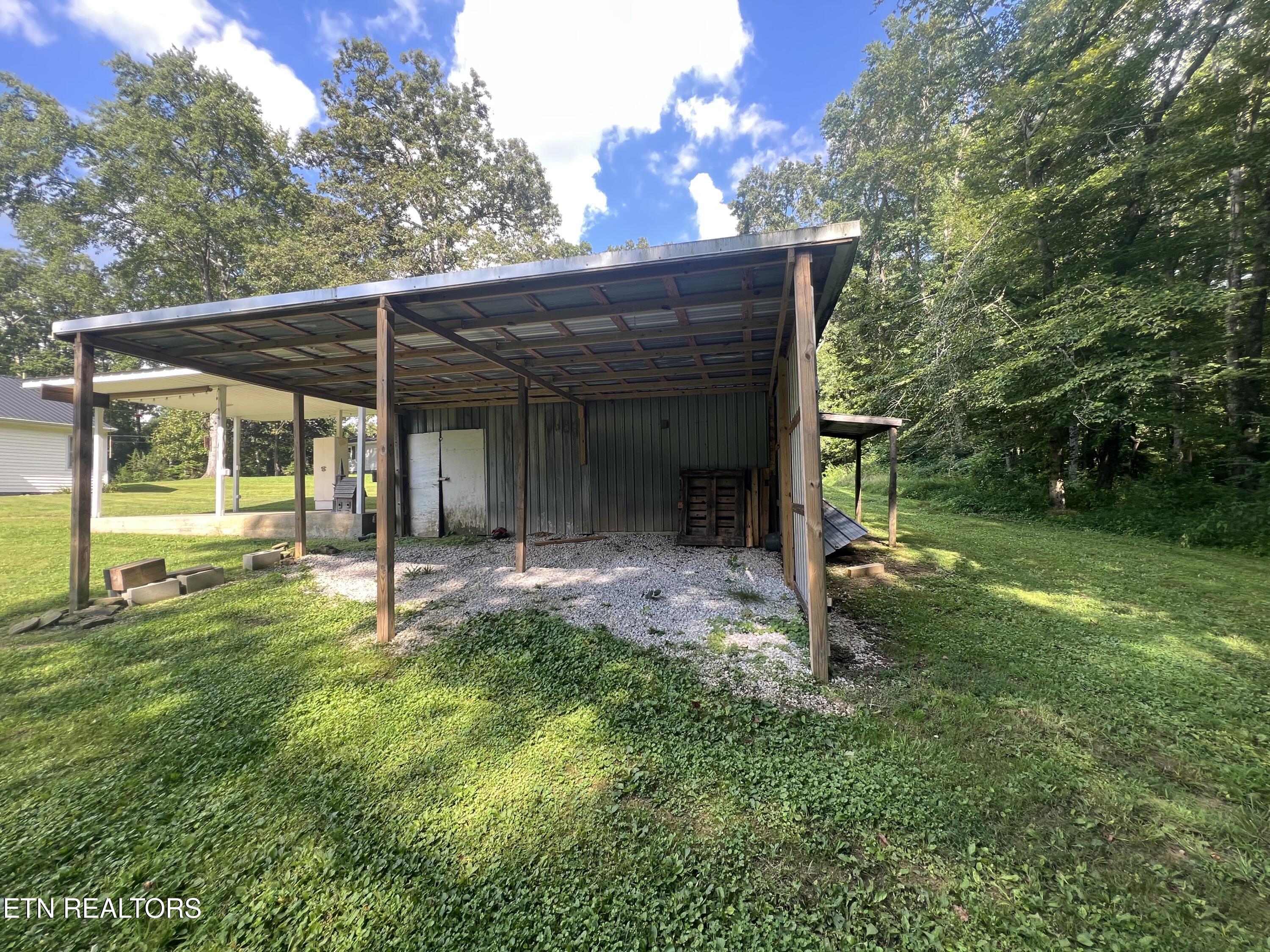 342 Vine Avenue Oneida TN 37841