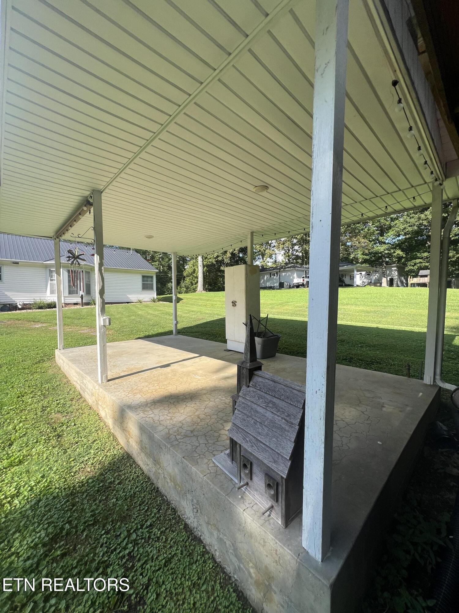 342 Vine Avenue Oneida TN 37841