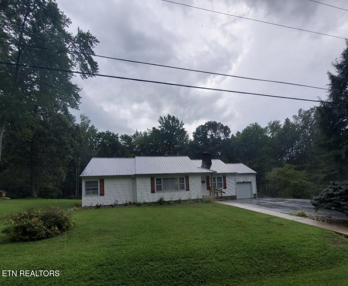 342 Vine Avenue Oneida TN 37841