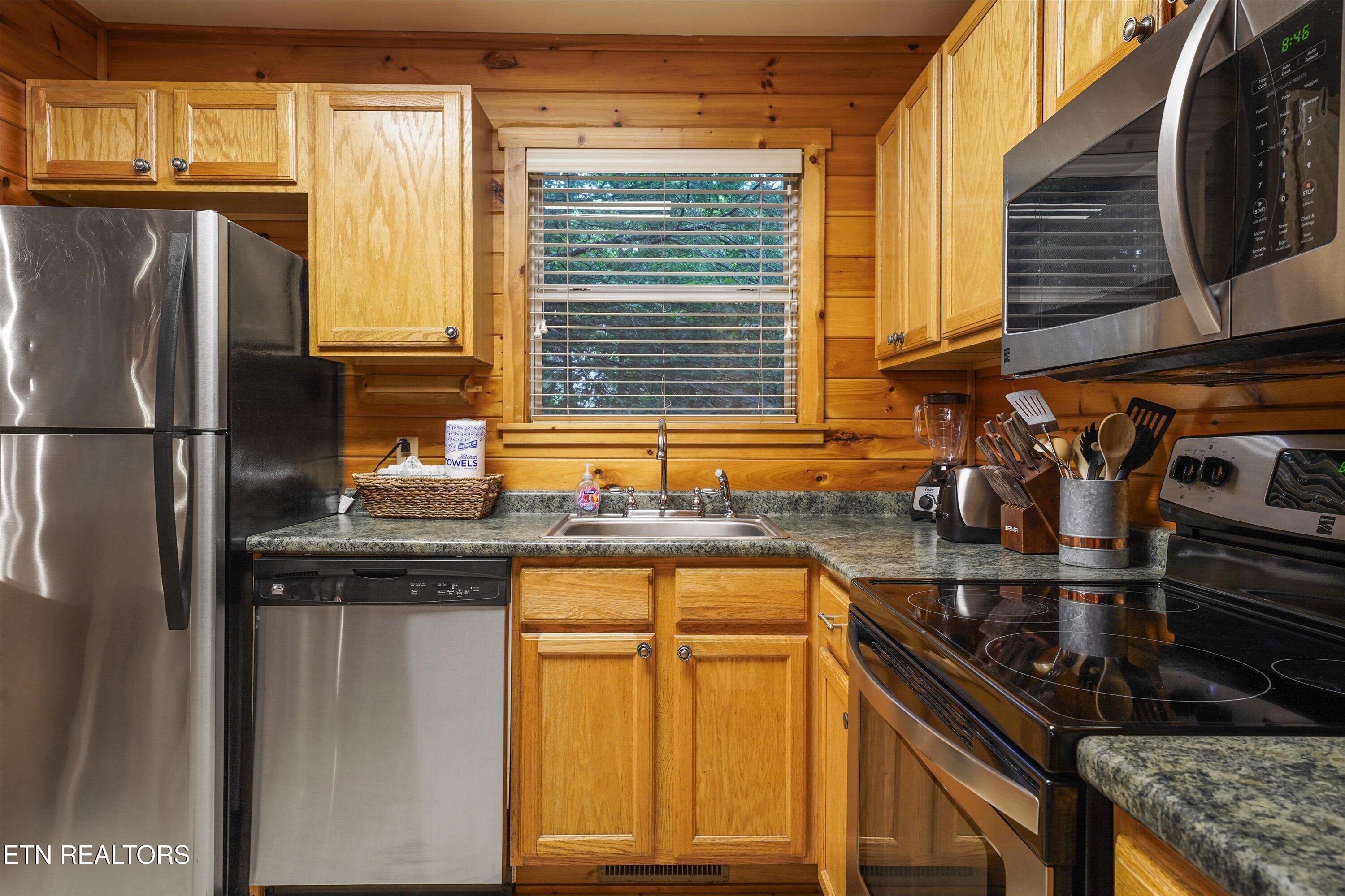 1713 Oakridge View Lane Sevierville TN 37876