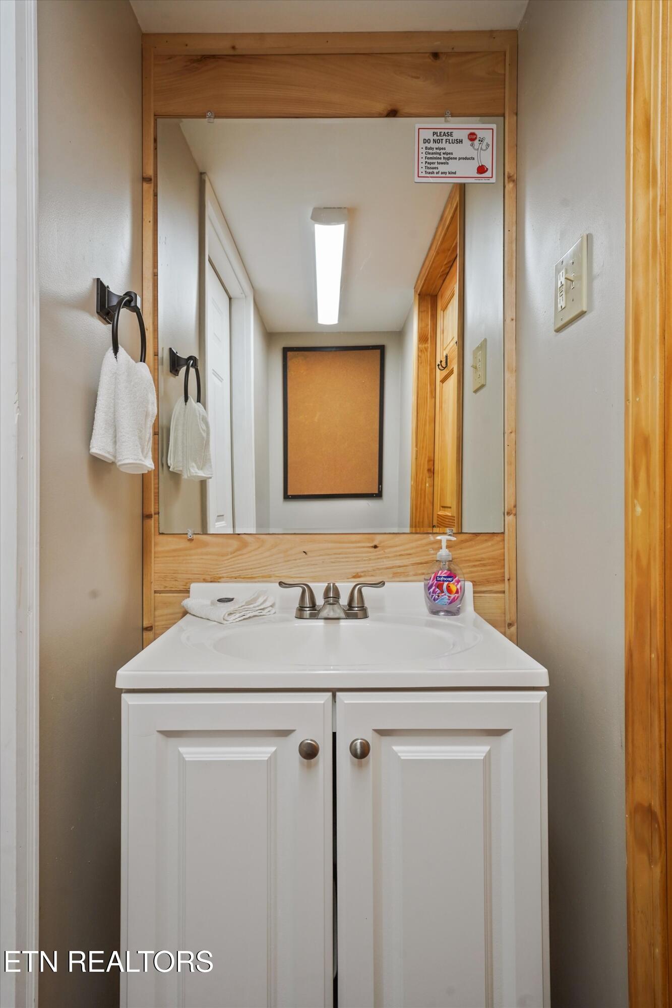 1713 Oakridge View Lane Sevierville TN 37876