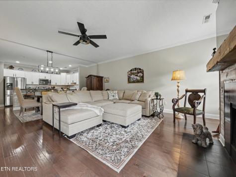 6957 Pemmbrooke Shire Lane Knoxville TN 37909