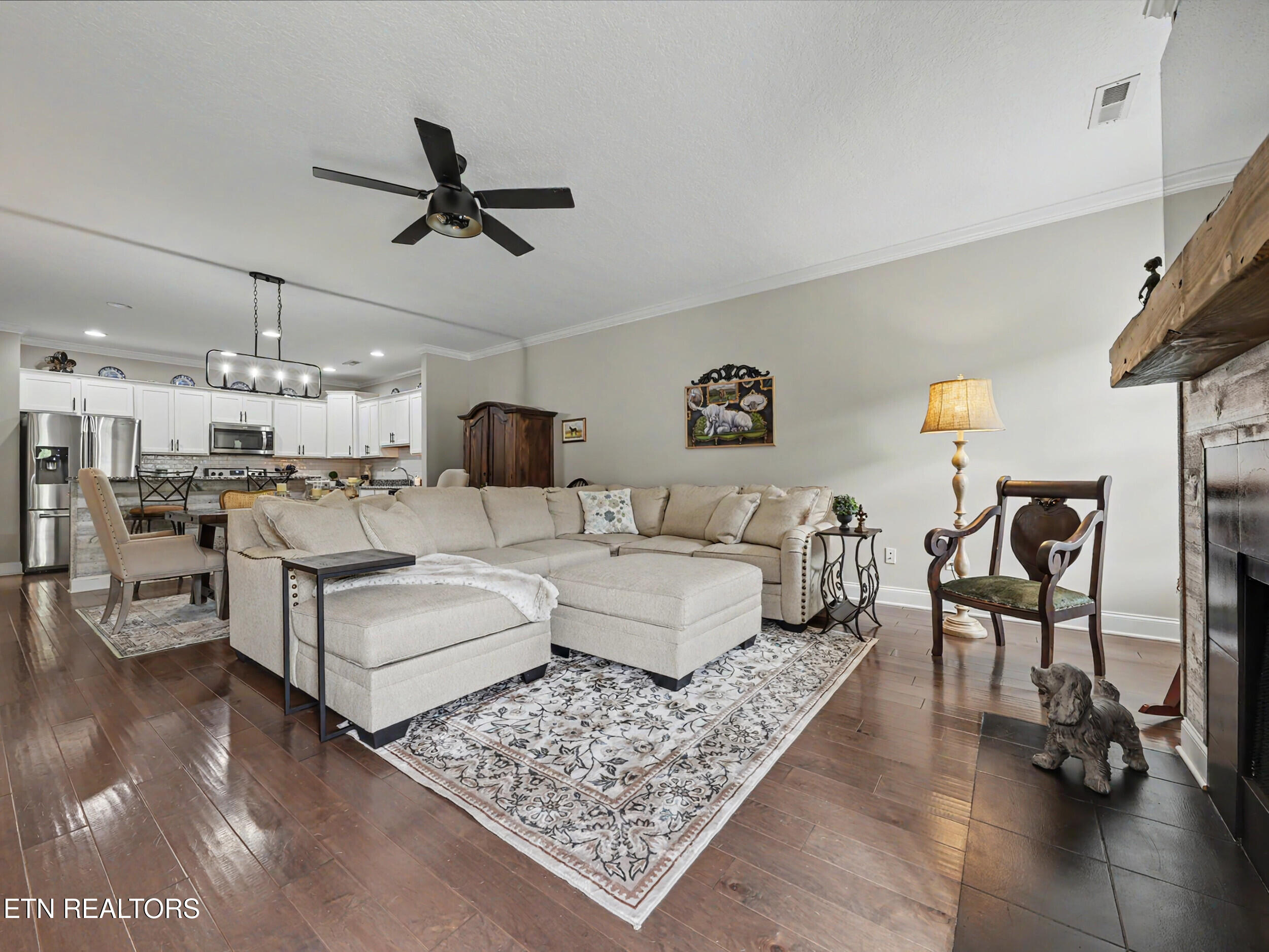 6957 Pemmbrooke Shire Lane Knoxville TN 37909