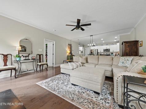 6957 Pemmbrooke Shire Lane Knoxville TN 37909