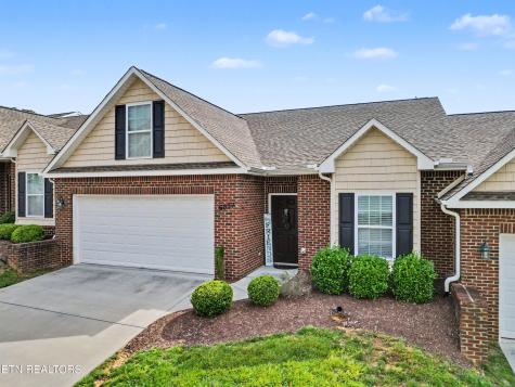 6957 Pemmbrooke Shire Lane Knoxville TN 37909