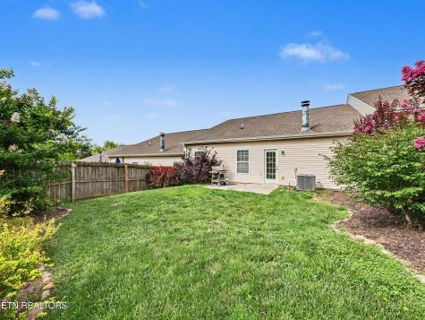 6957 Pemmbrooke Shire Lane Knoxville TN 37909