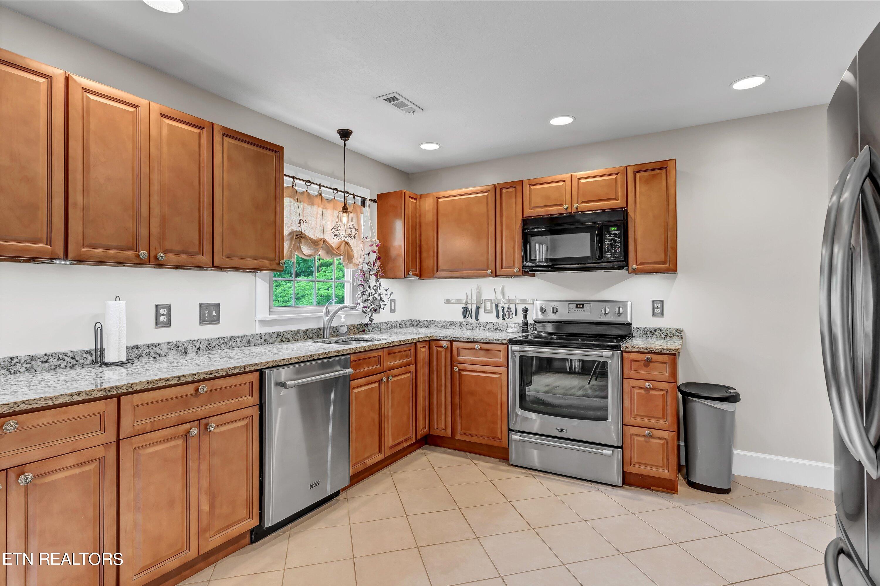 1703 Maple Drive Knoxville TN 37918