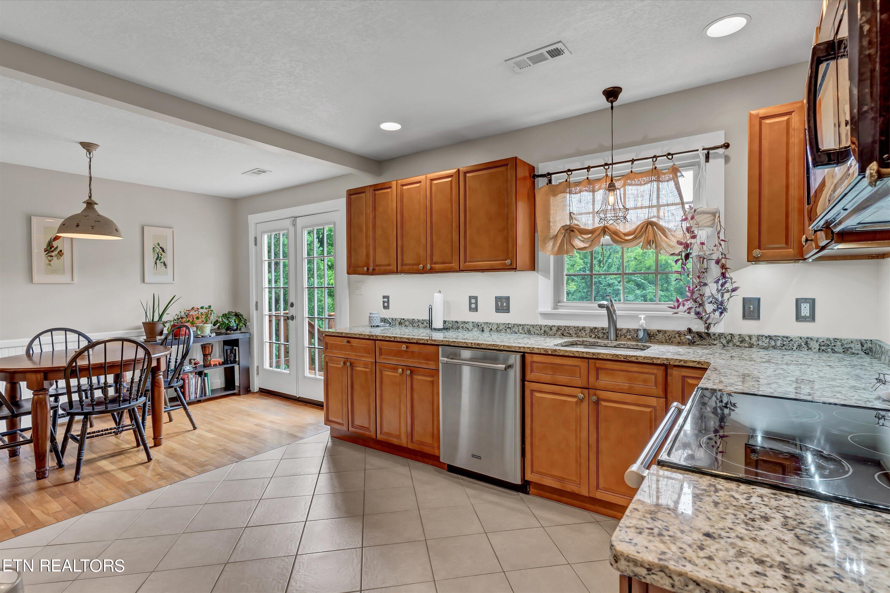 1703 Maple Drive Knoxville TN 37918