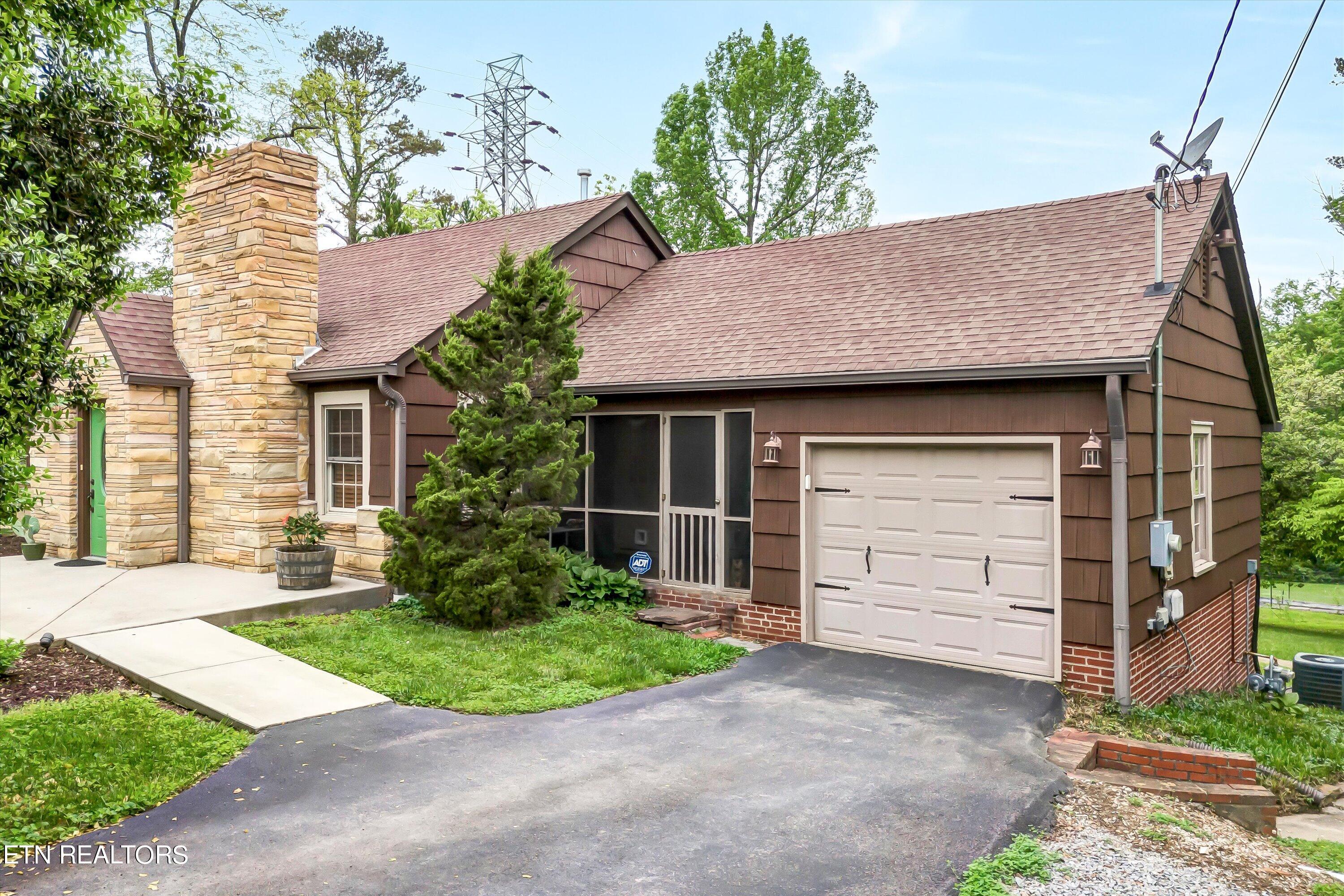 1703 Maple Drive Knoxville TN 37918