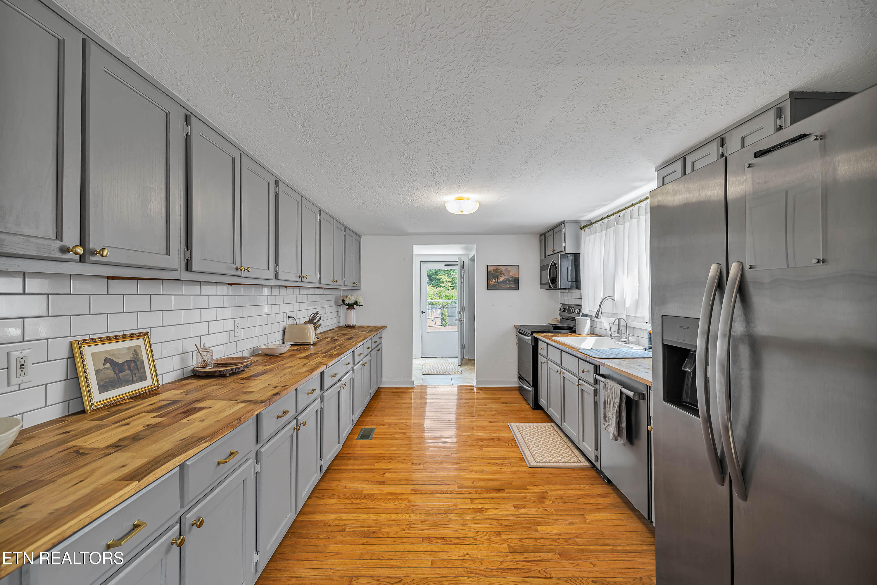 546 Pine Ridge Road Clinton TN 37716