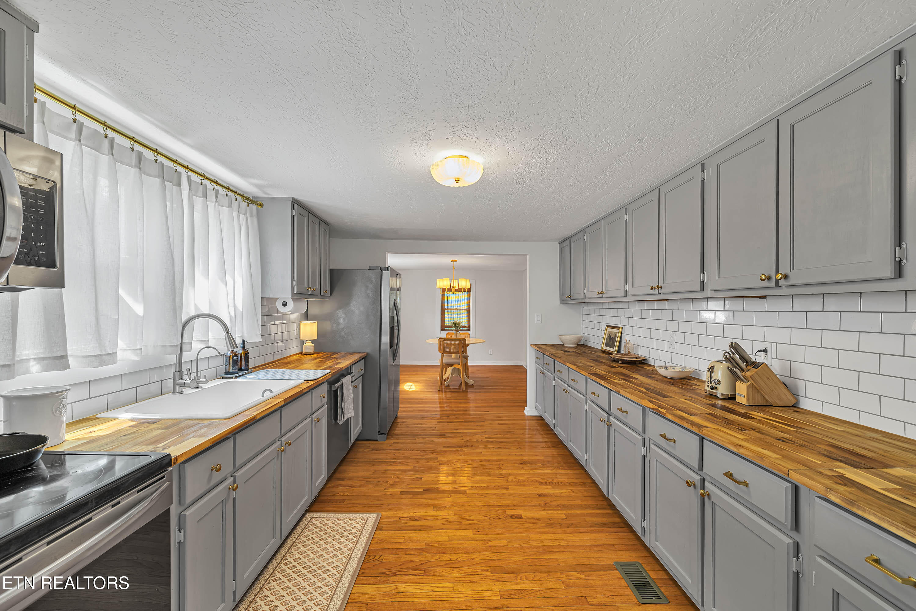 546 Pine Ridge Road Clinton TN 37716