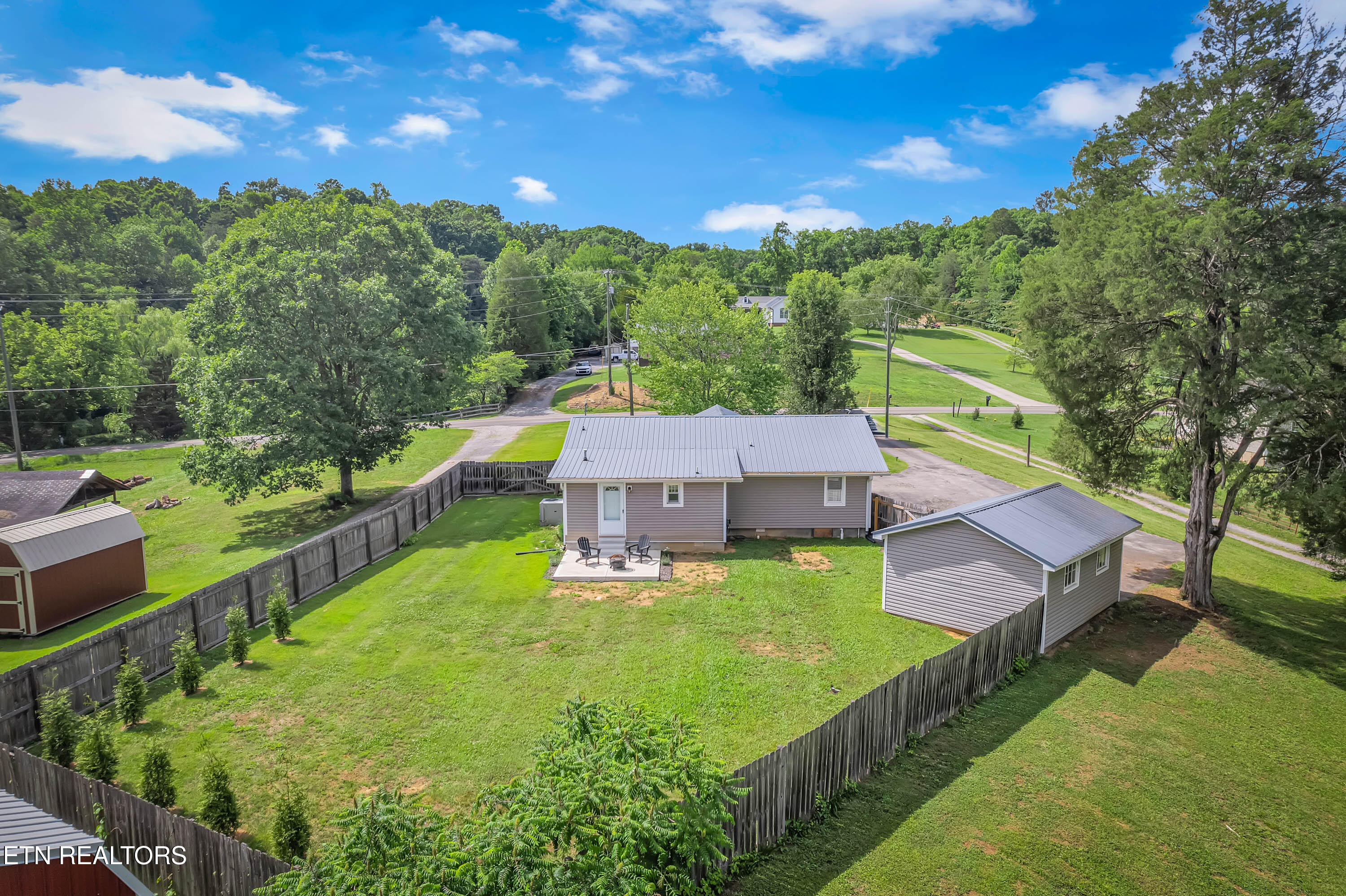 546 Pine Ridge Road Clinton TN 37716