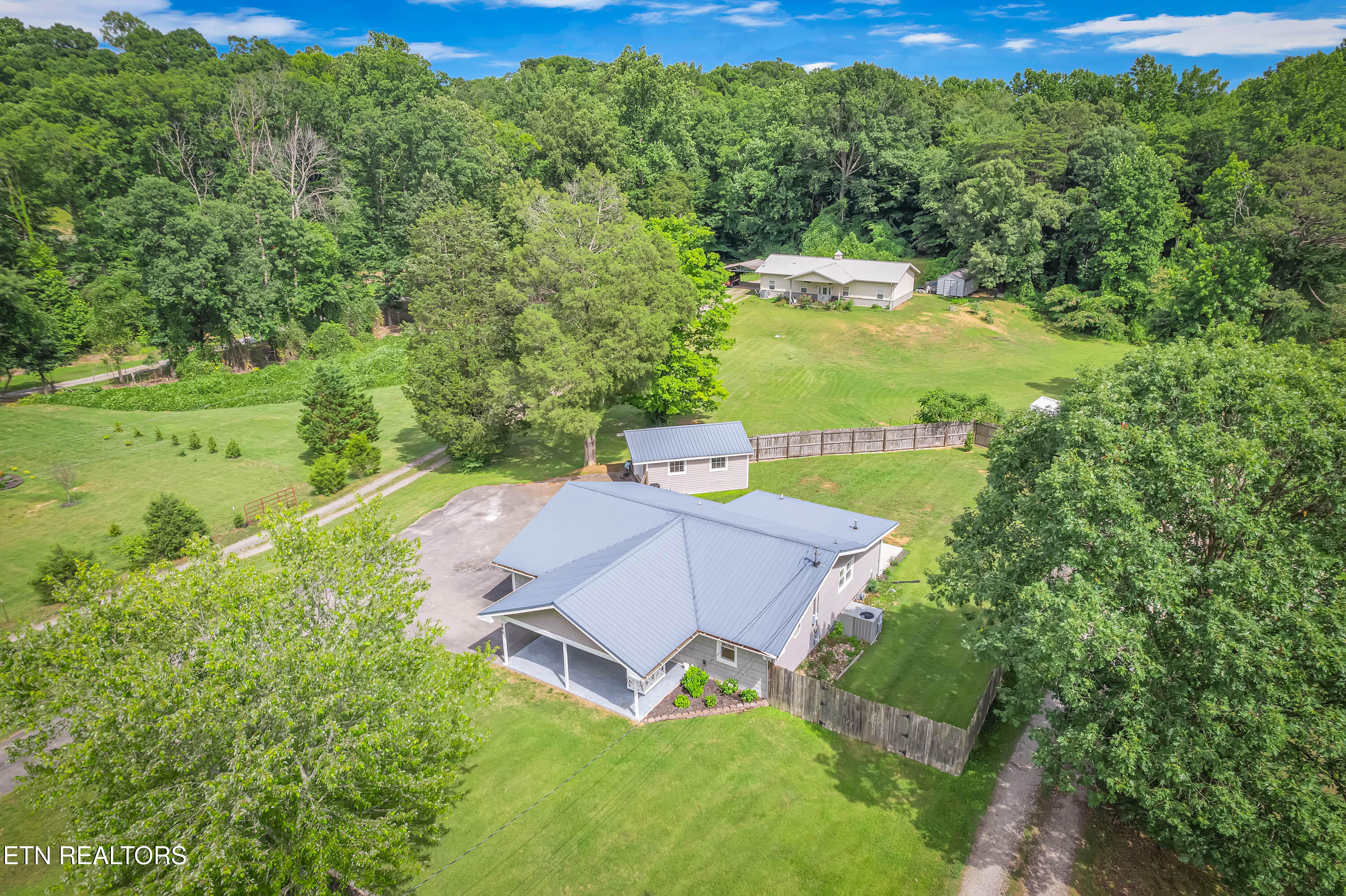 546 Pine Ridge Road Clinton TN 37716