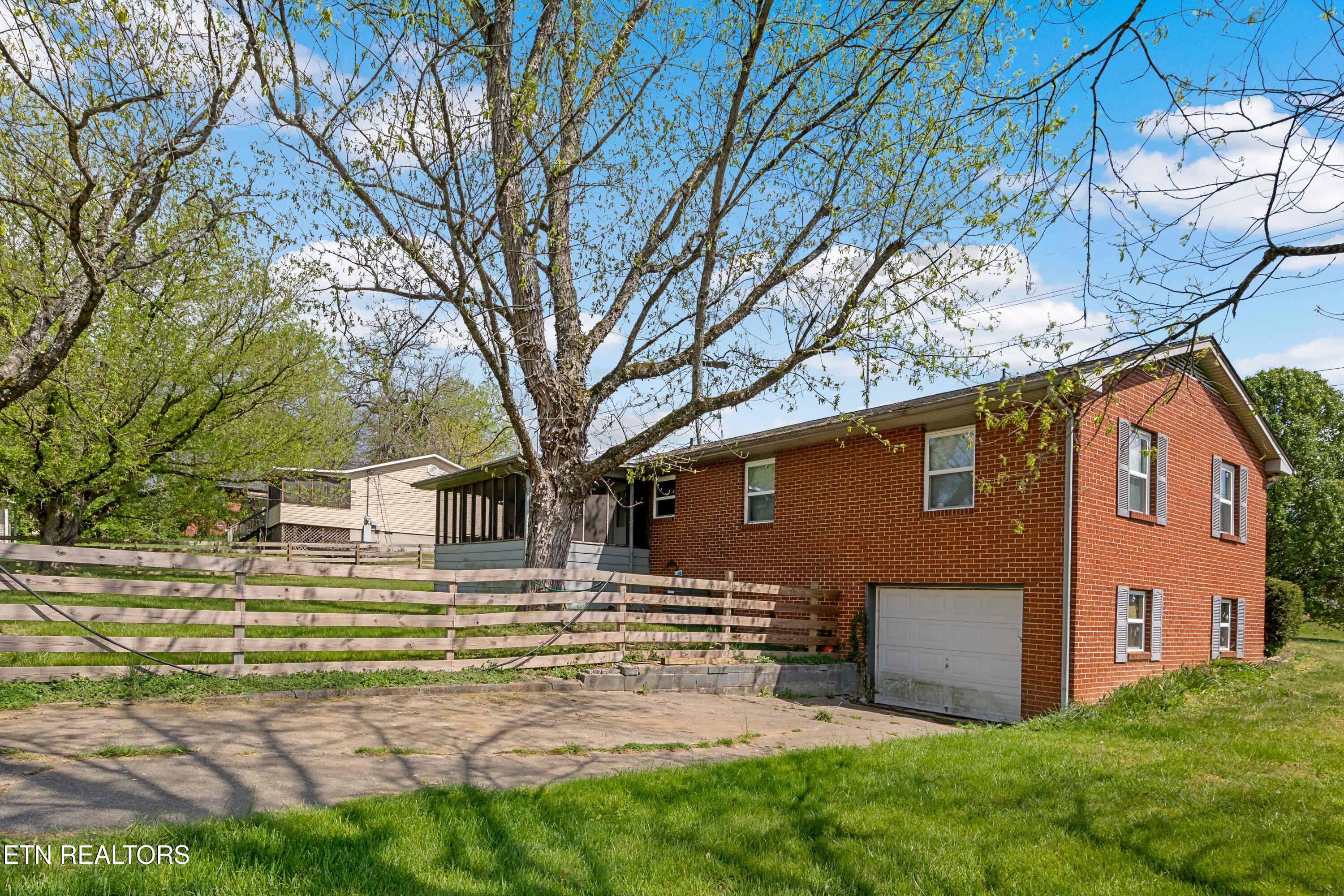 6301 Strawberry Plains Pike Knoxville TN 37914
