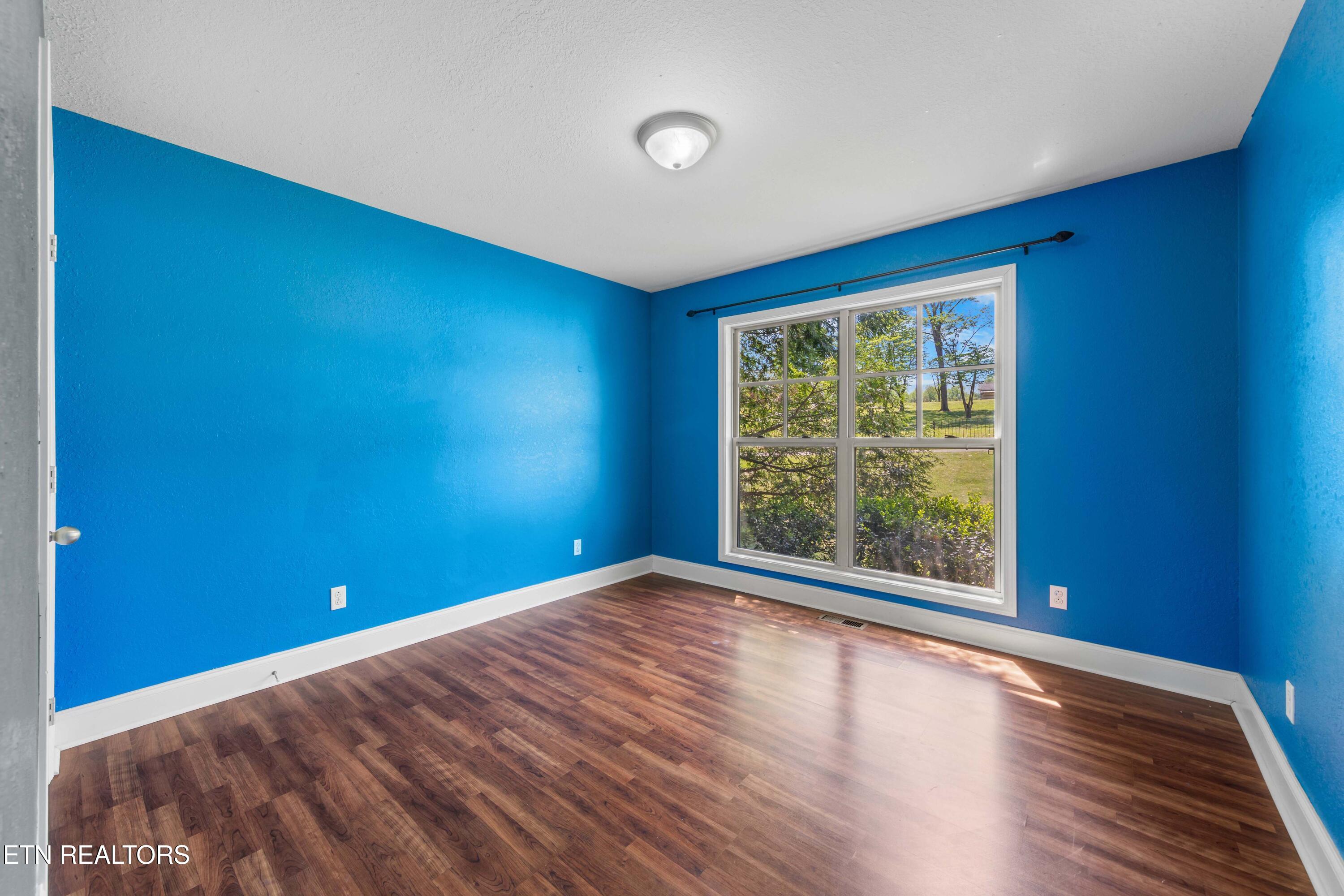 172 Mountain View Road Jacksboro TN 37757