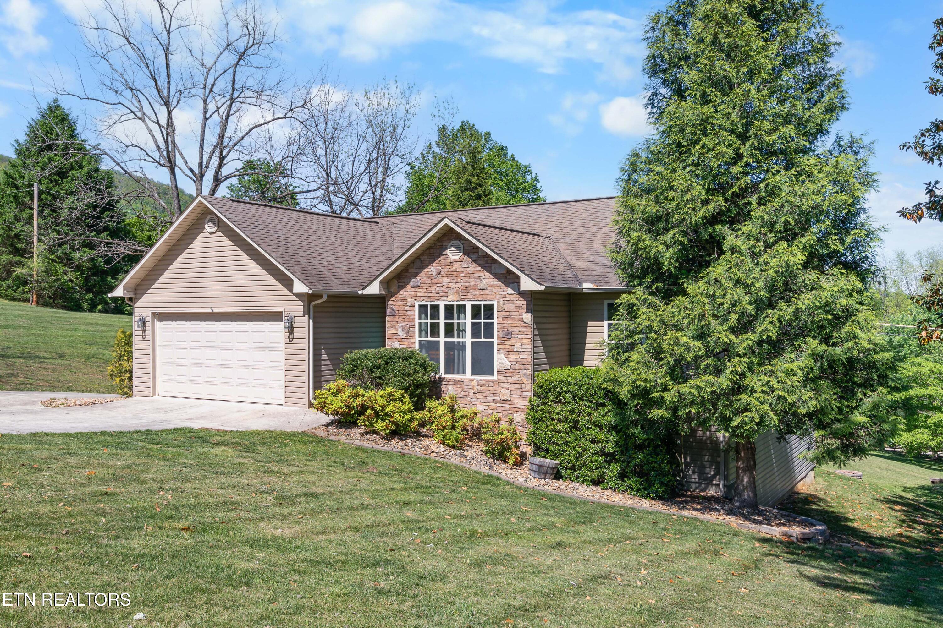 172 Mountain View Road Jacksboro TN 37757