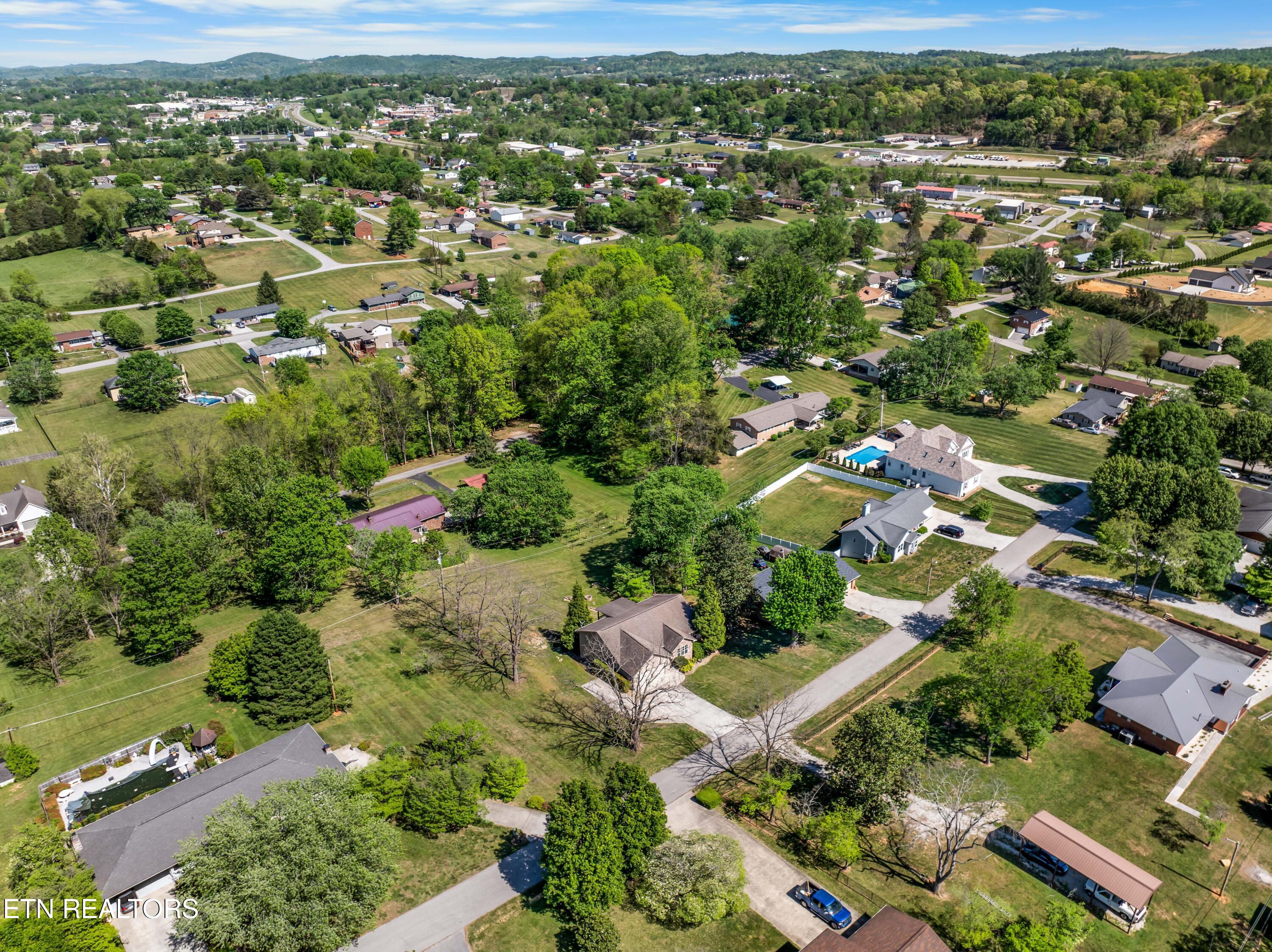 172 Mountain View Road Jacksboro TN 37757