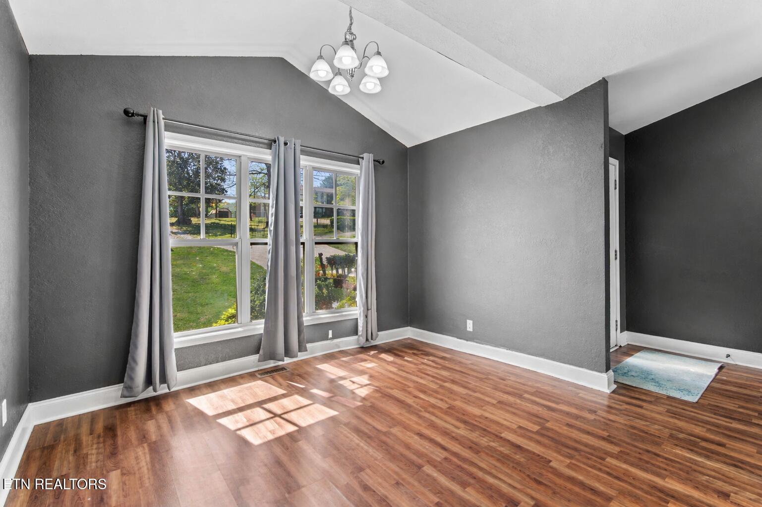 172 Mountain View Road Jacksboro TN 37757