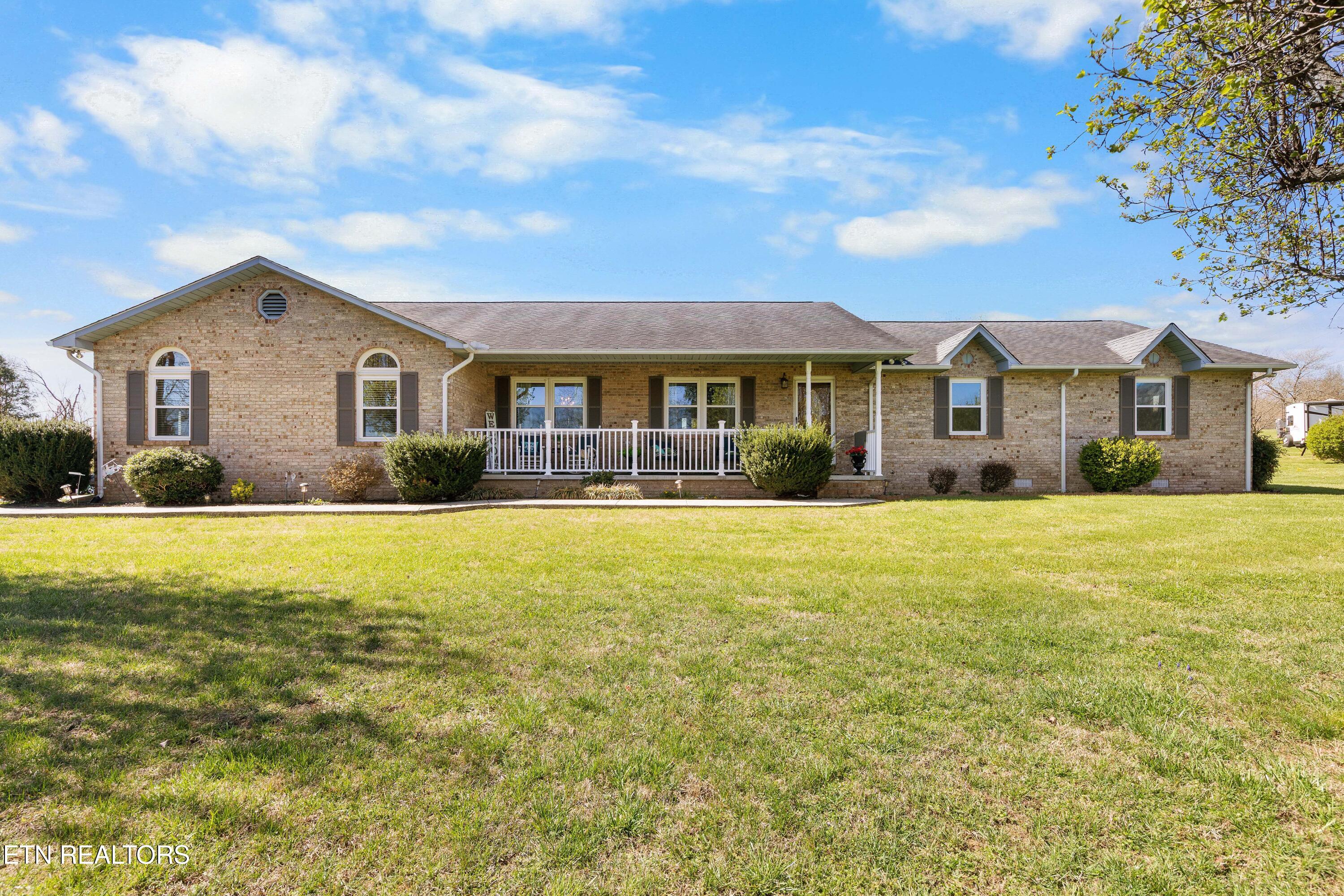 116 Vols Lane Lafollette TN 37766