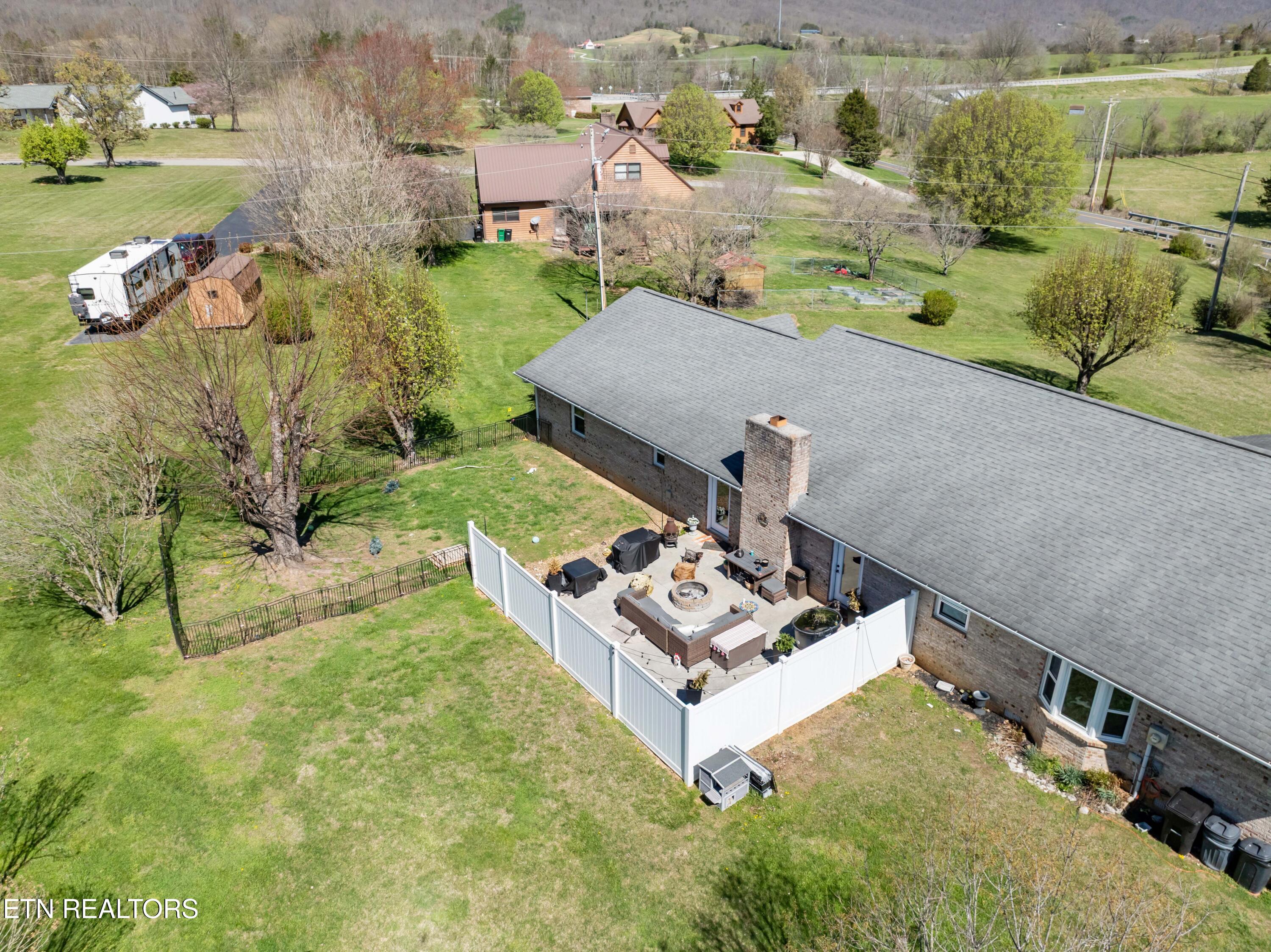 116 Vols Lane Lafollette TN 37766