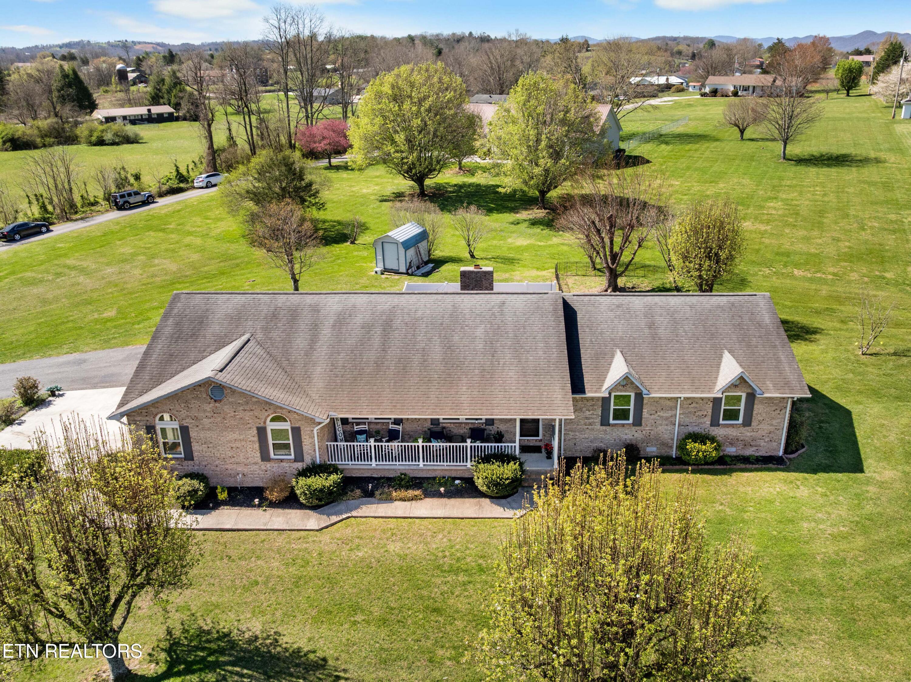 116 Vols Lane Lafollette TN 37766