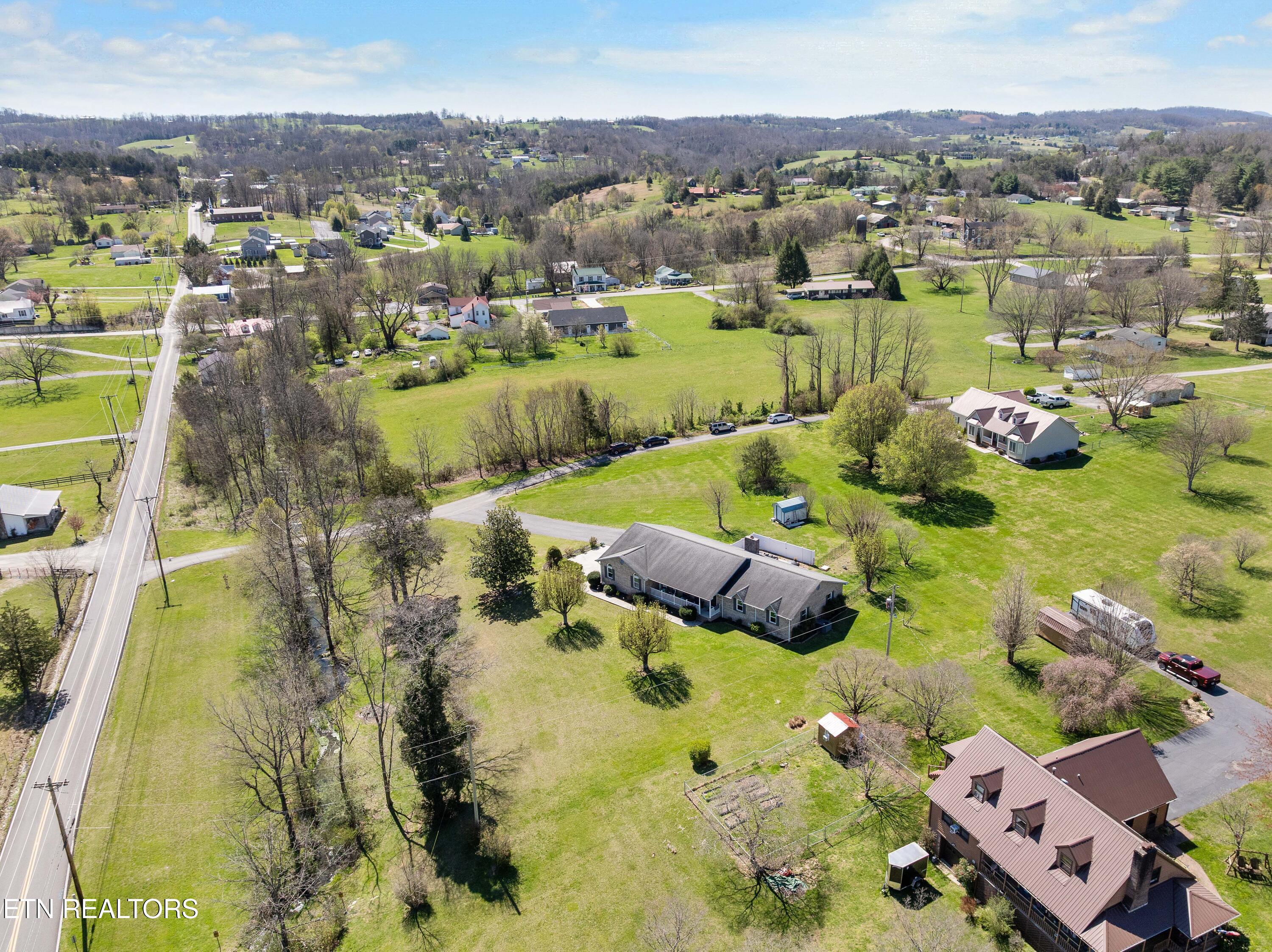 116 Vols Lane Lafollette TN 37766