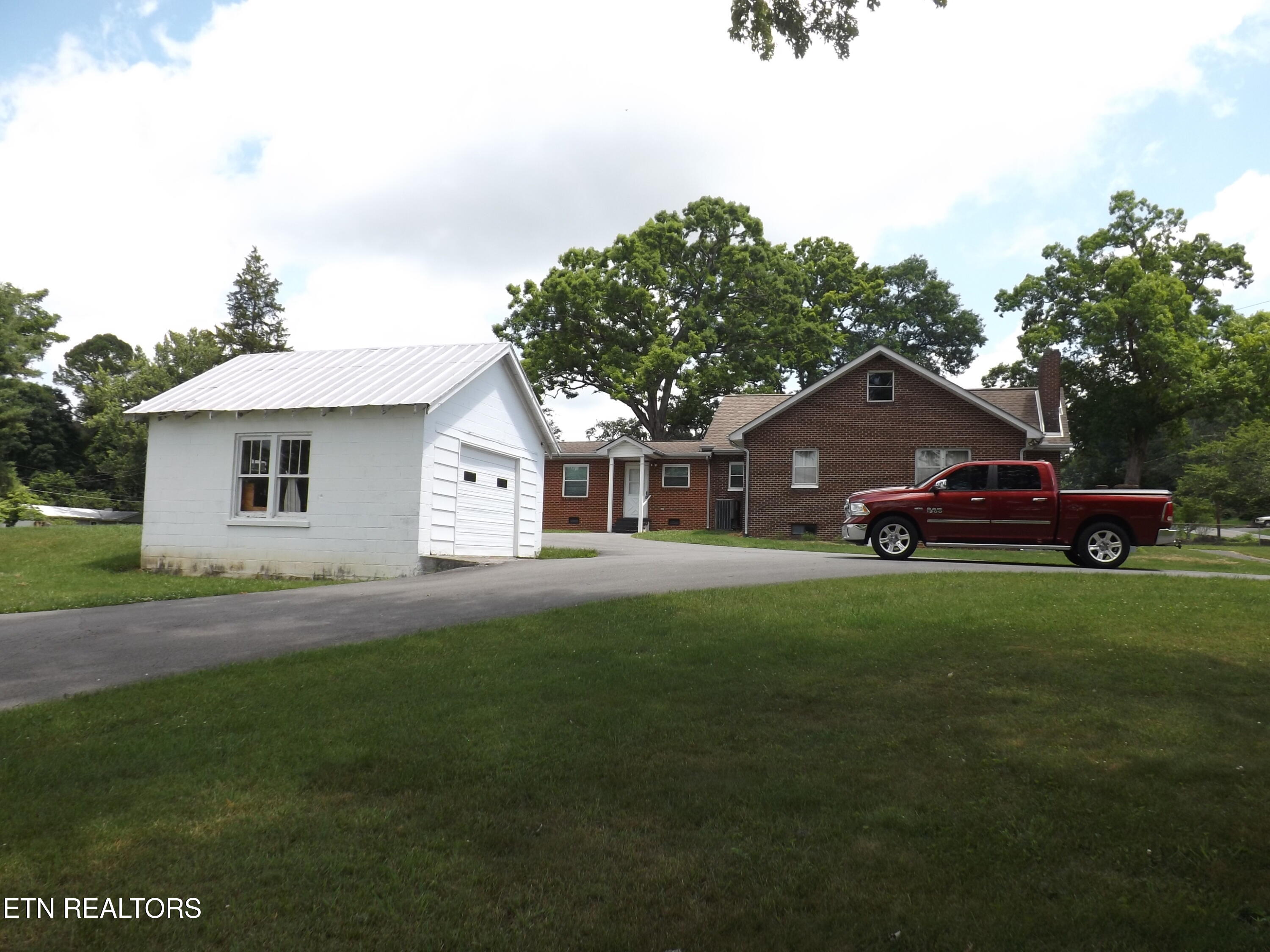 1604 Old Knoxville Road Tazewell TN 37879