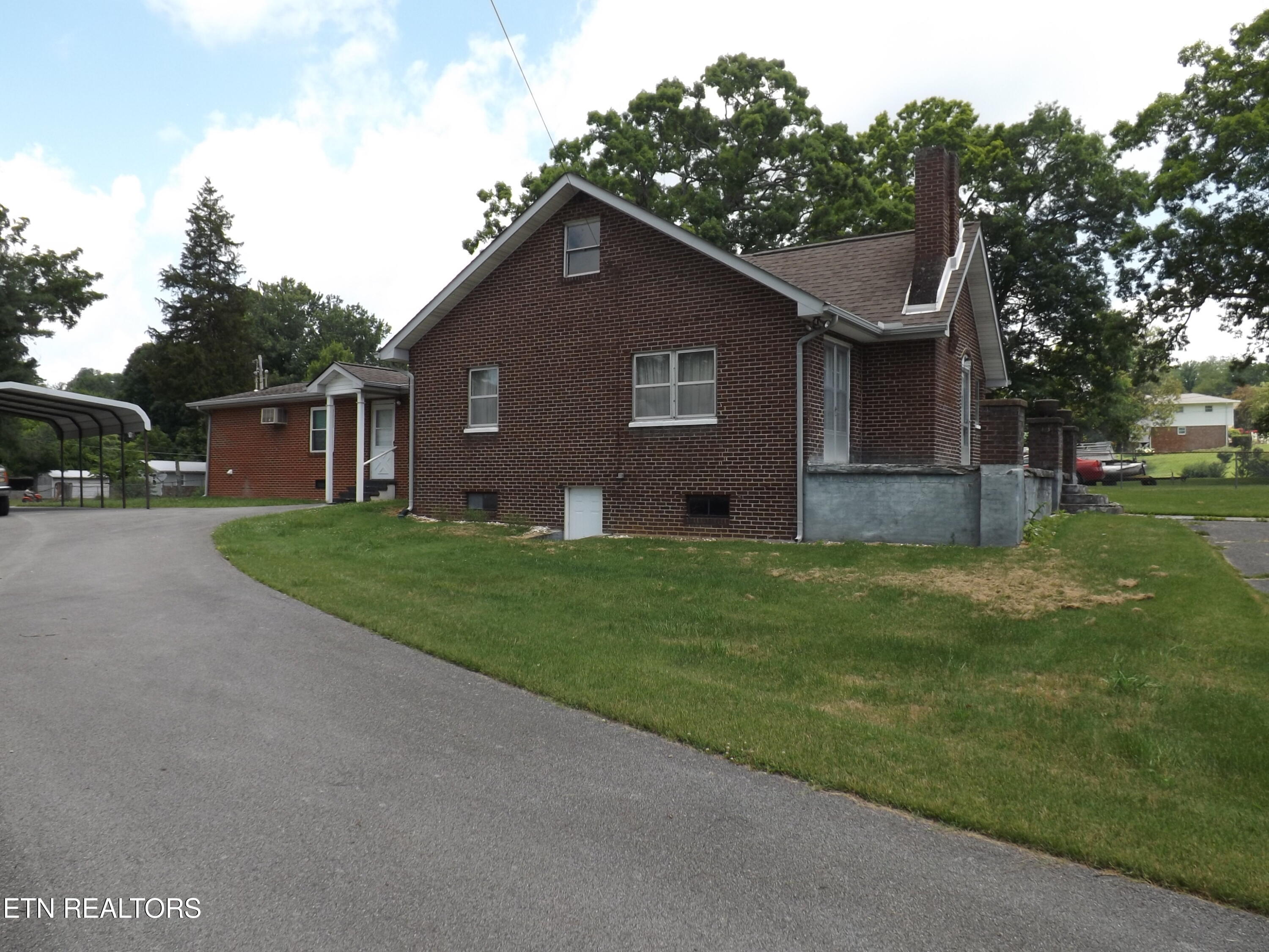 1604 Old Knoxville Road Tazewell TN 37879
