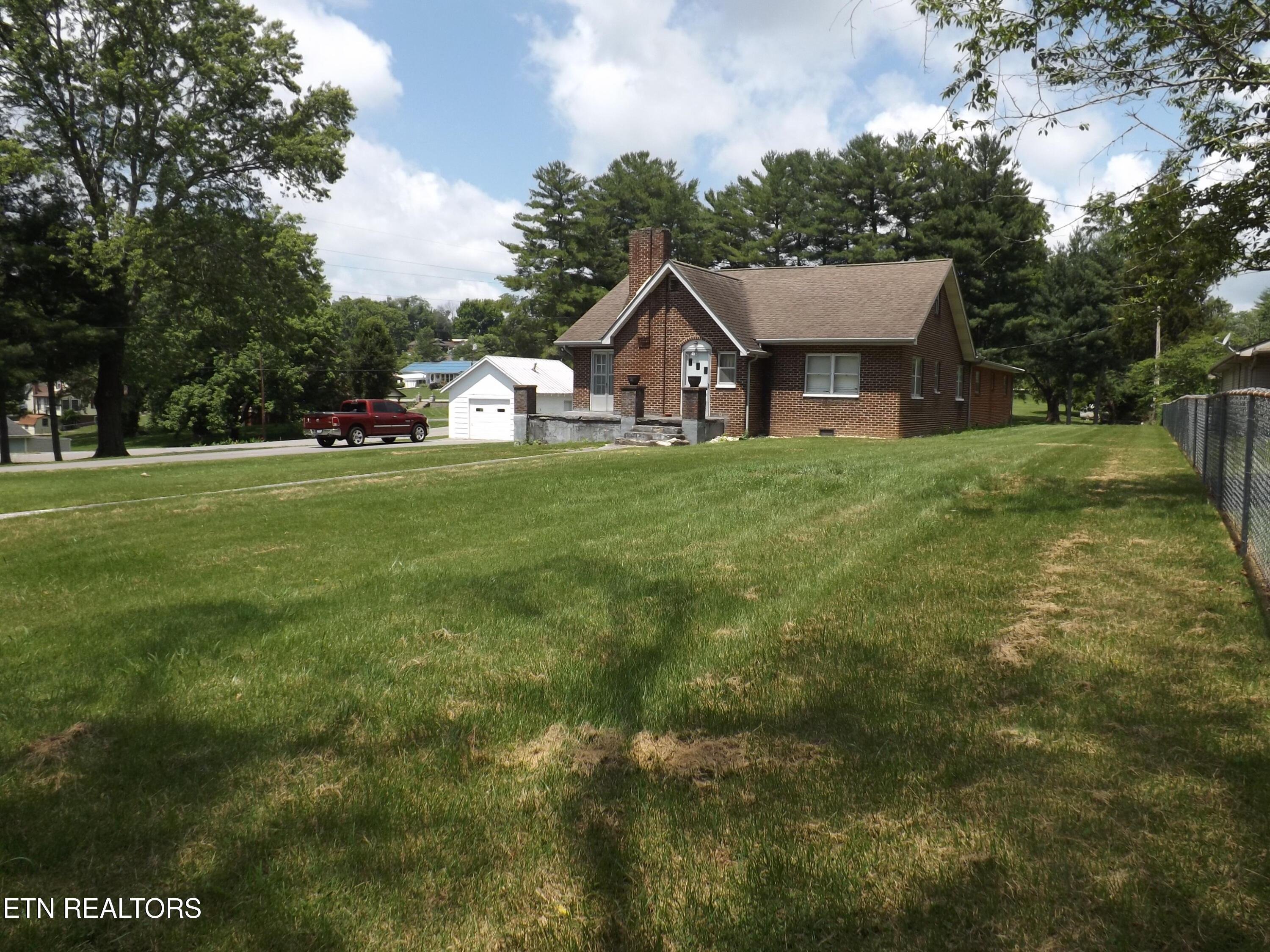 1604 Old Knoxville Road Tazewell TN 37879