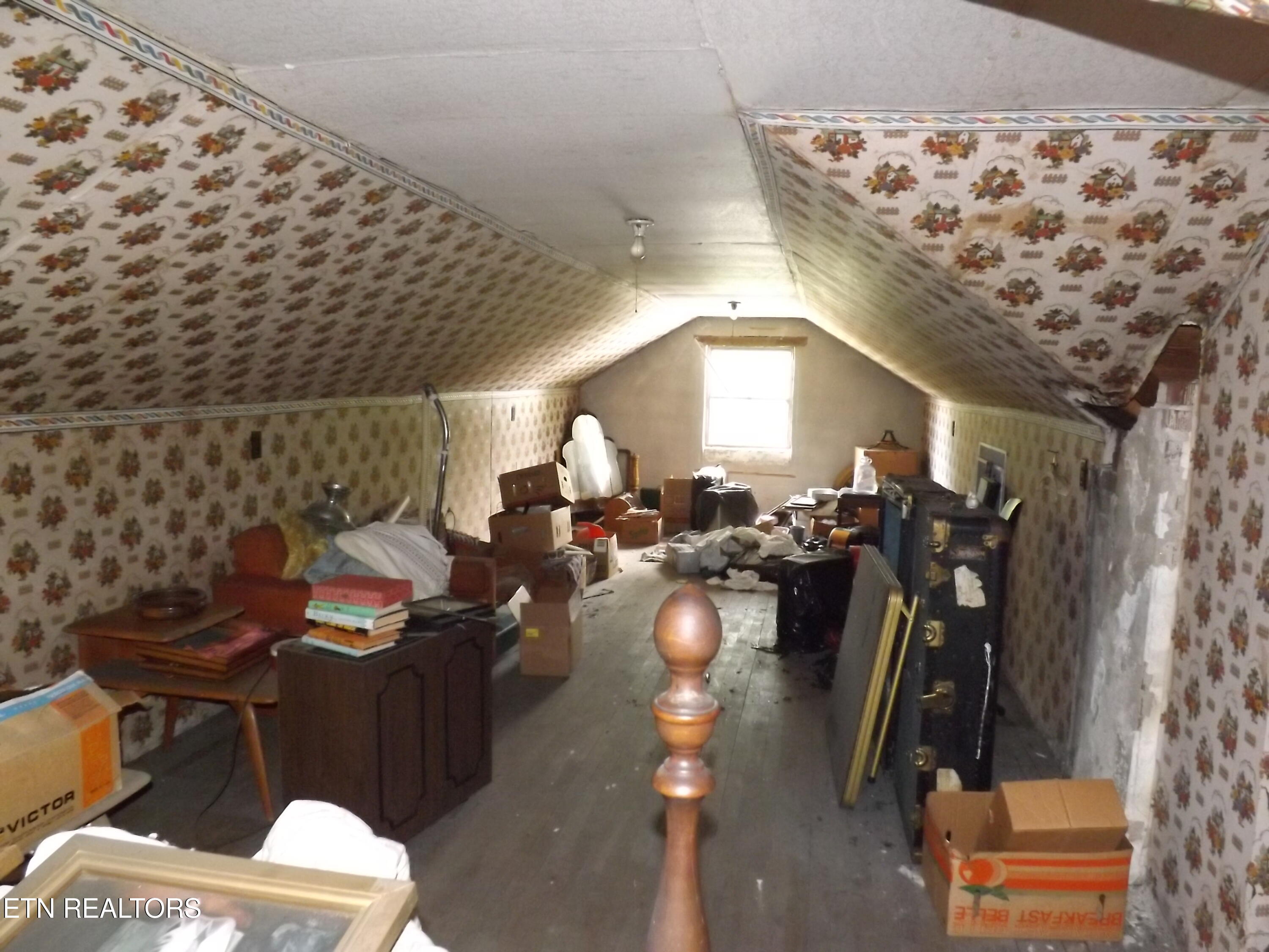 1604 Old Knoxville Road Tazewell TN 37879