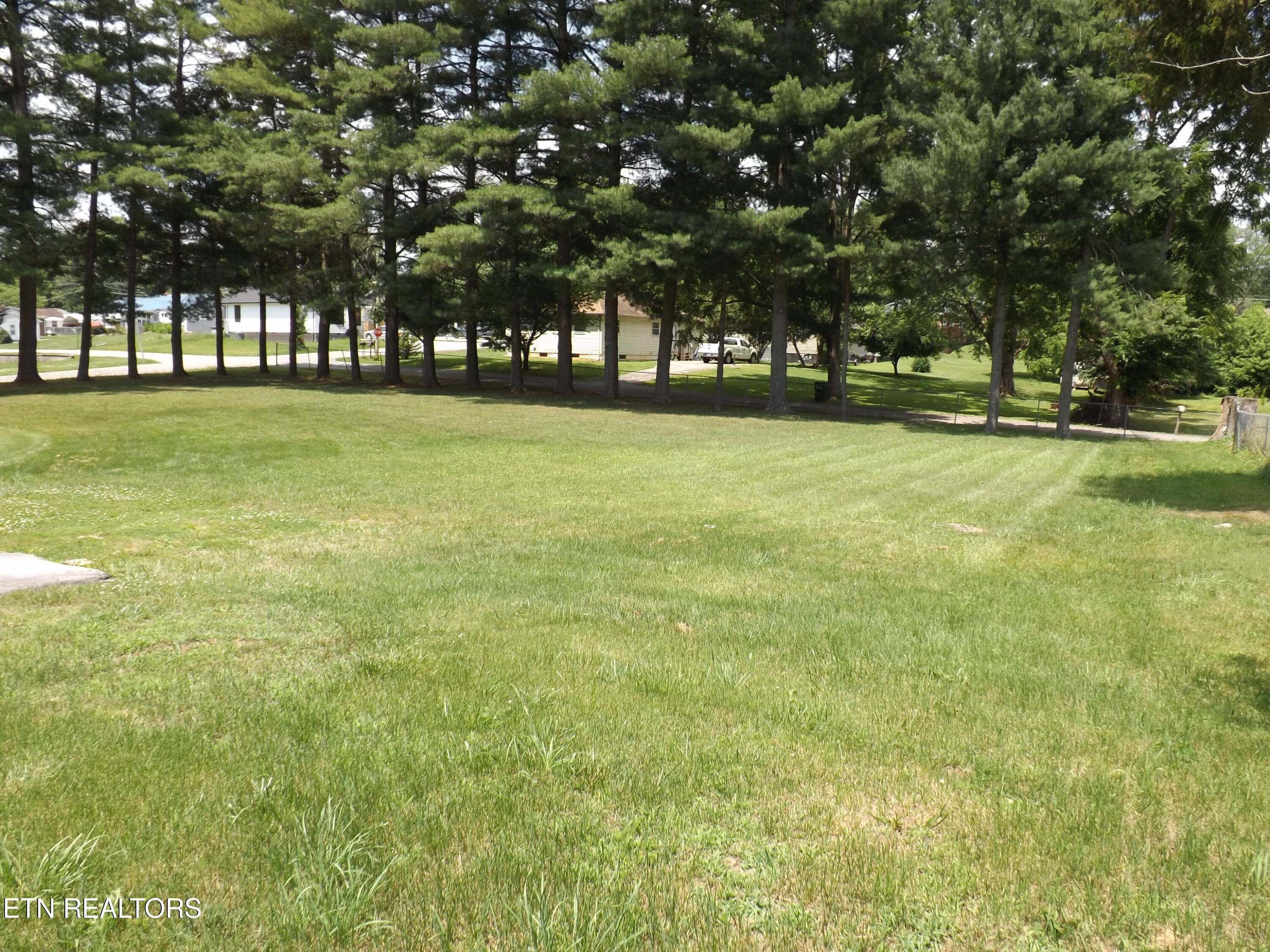 1604 Old Knoxville Road Tazewell TN 37879