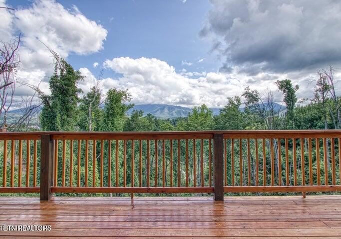 1019 Daisy Lane Gatlinburg TN 37738