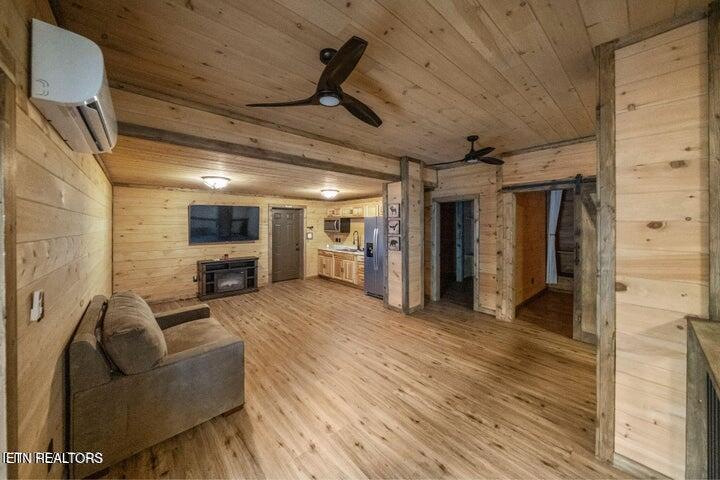 1019 Daisy Lane Gatlinburg TN 37738