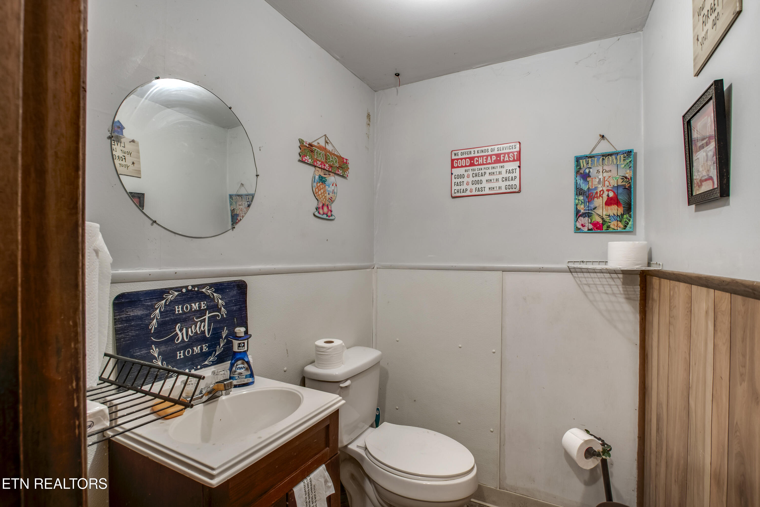 2511 Old Harriman Highway Harriman TN 37748