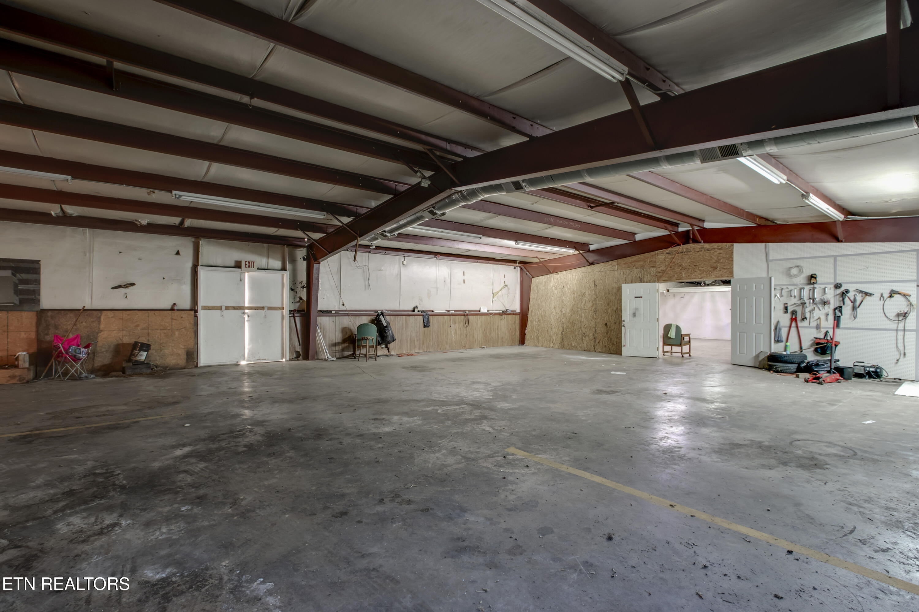 2511 Old Harriman Highway Harriman TN 37748