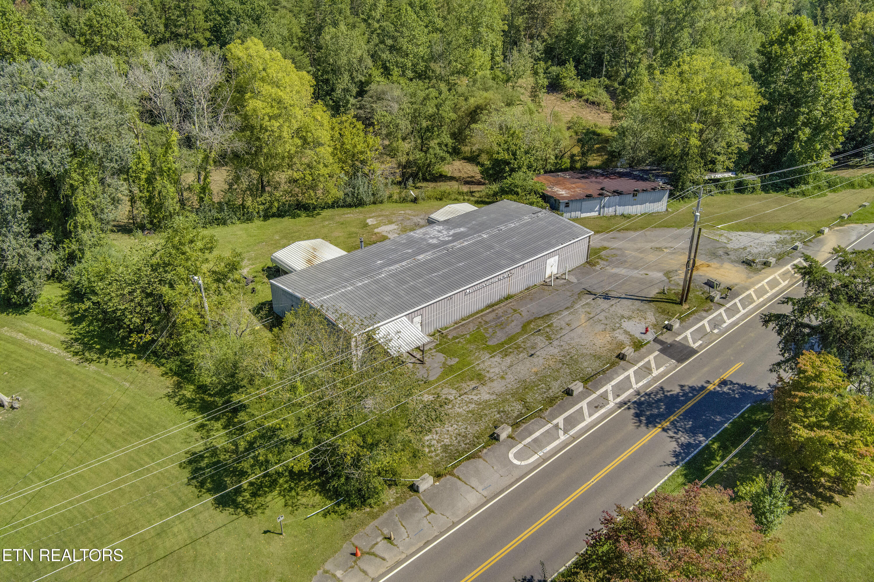2511 Old Harriman Highway Harriman TN 37748
