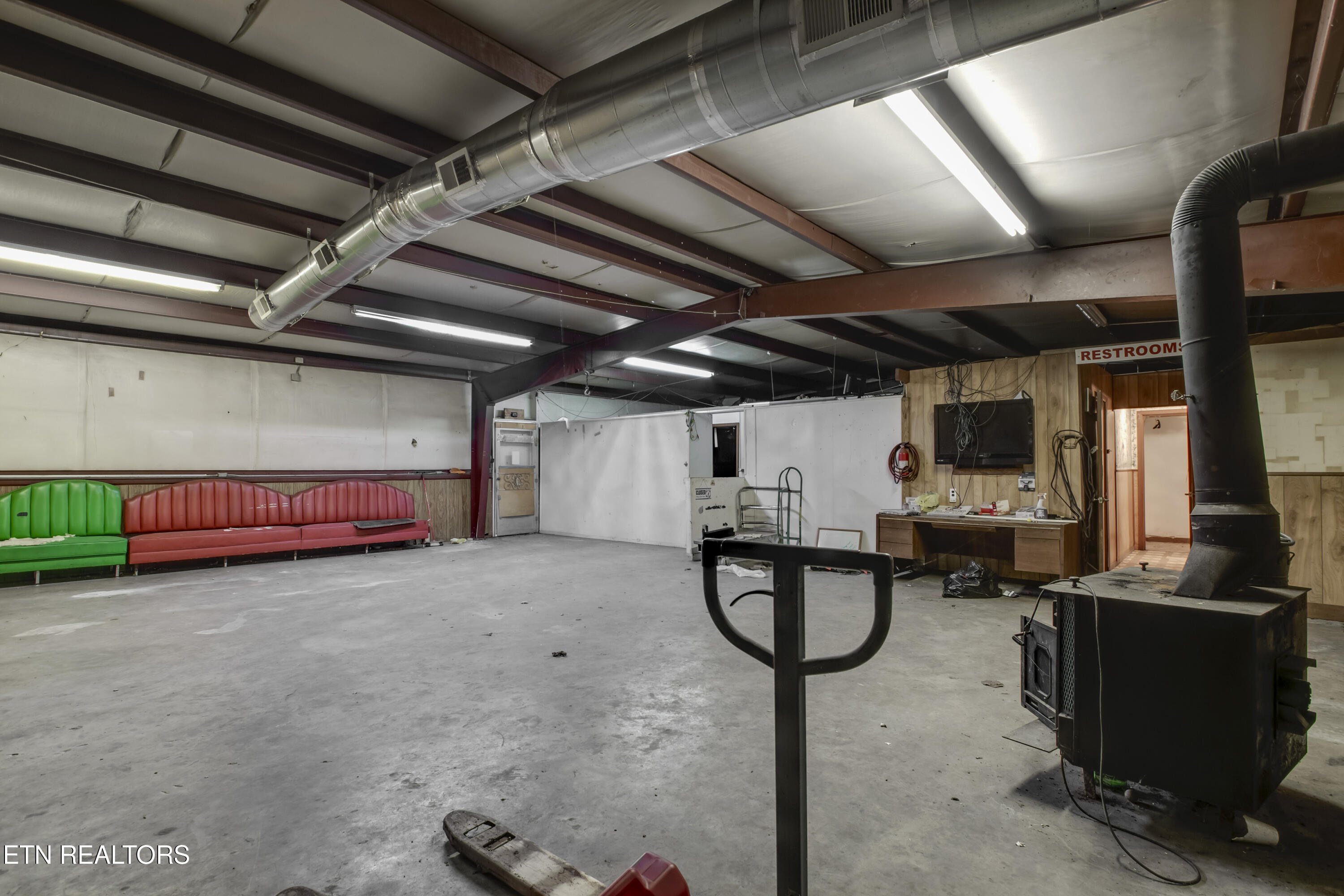 2511 Old Harriman Highway Harriman TN 37748
