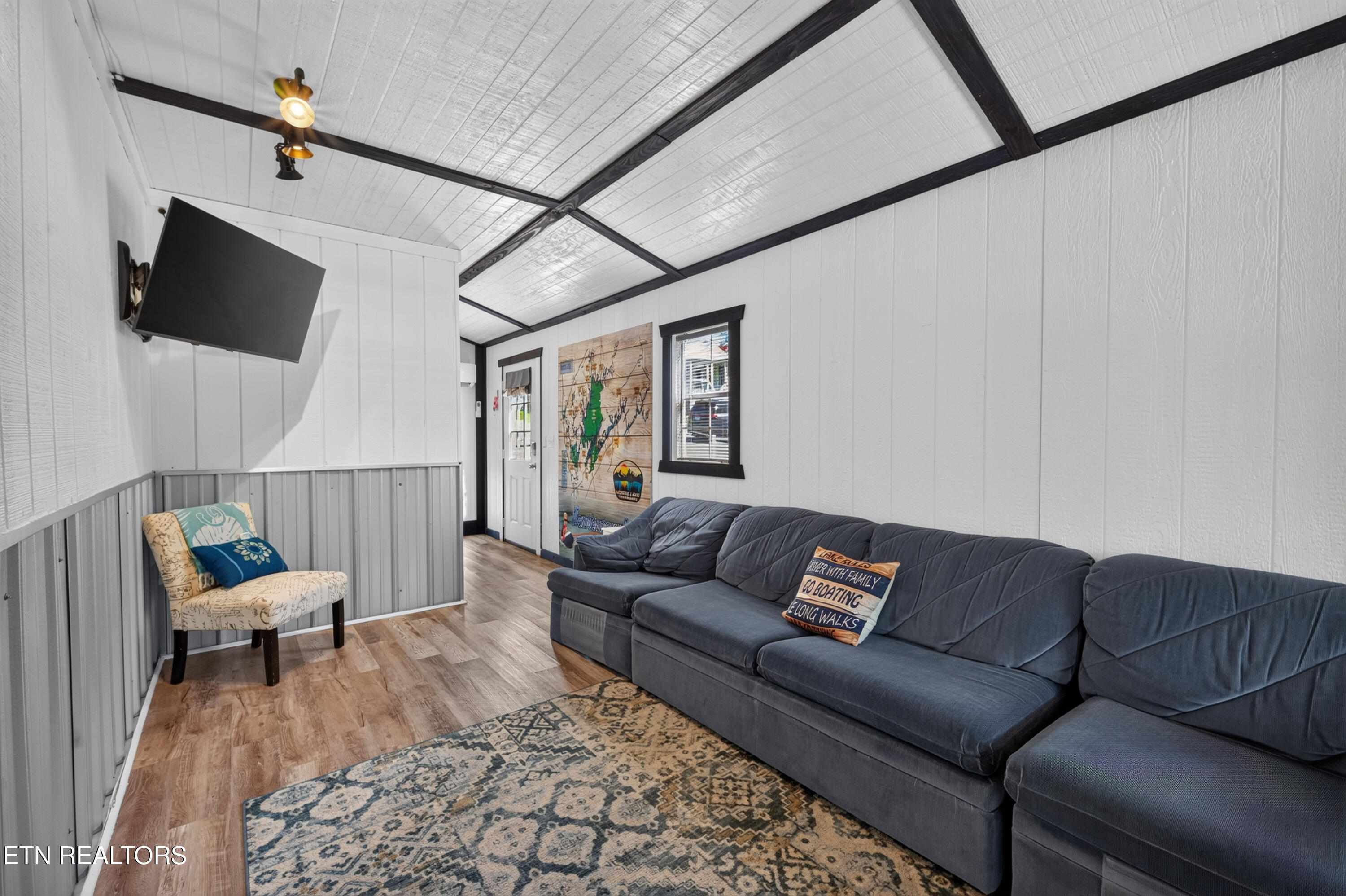 758 Indian River Boat Dock Road Jacksboro TN 37757