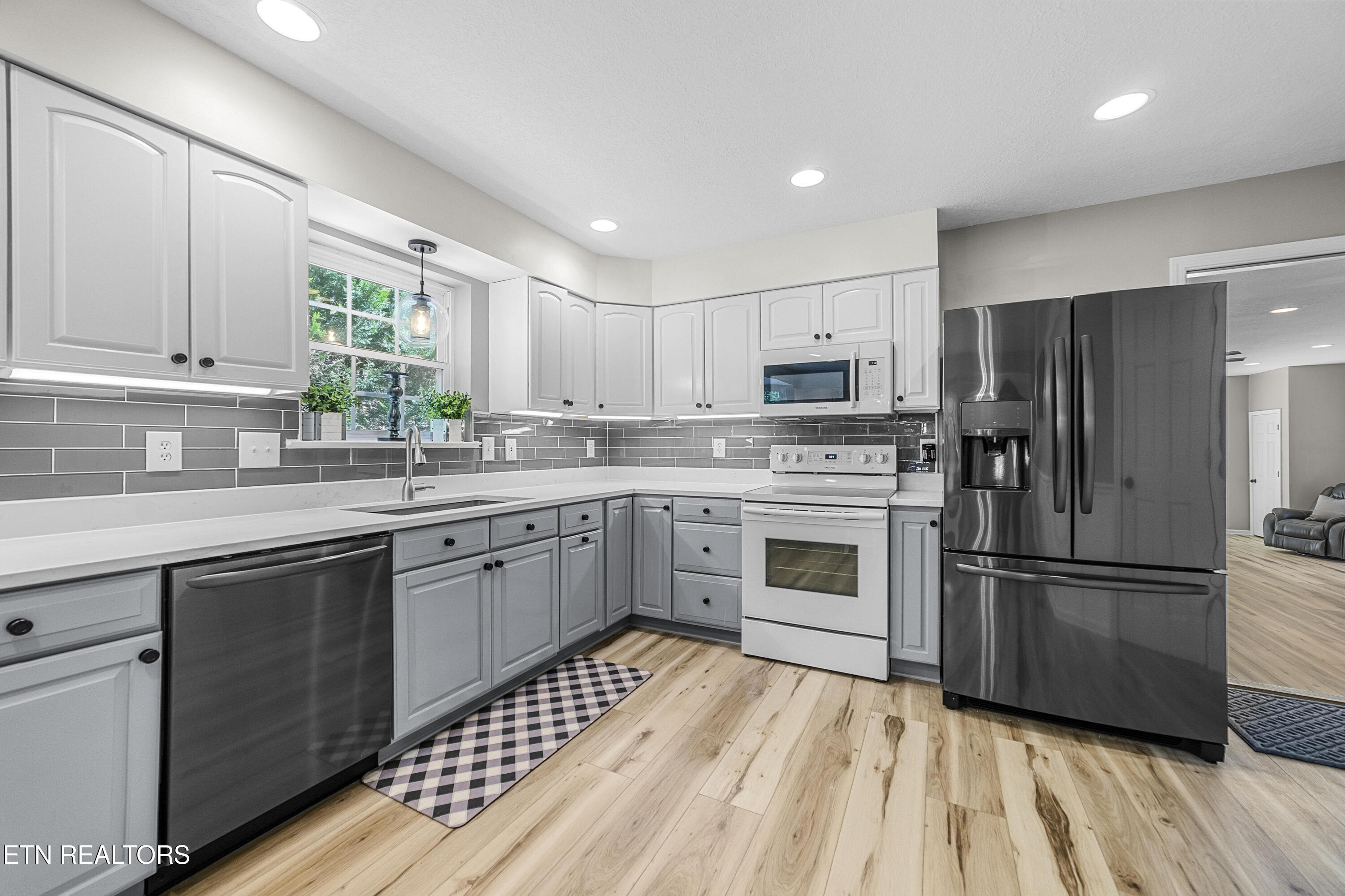 2673 S Clear Fork Road Sevierville TN 37862