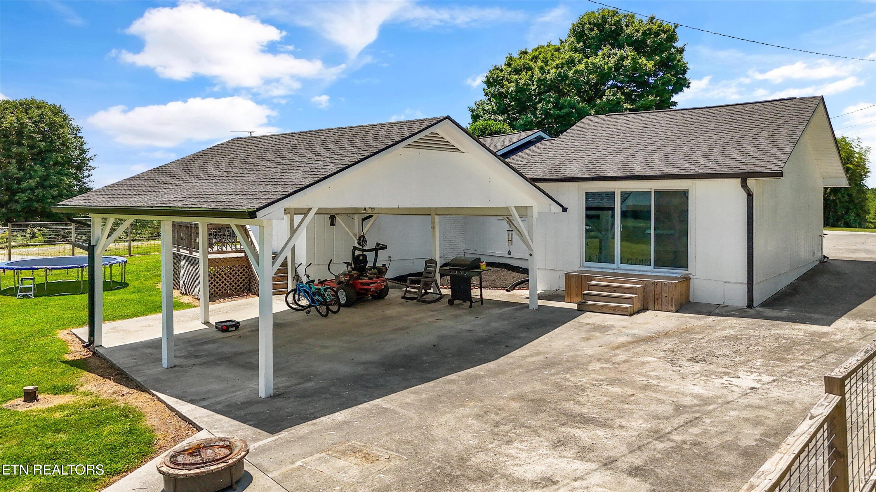 646 Glenlock Road Sweetwater TN 37874