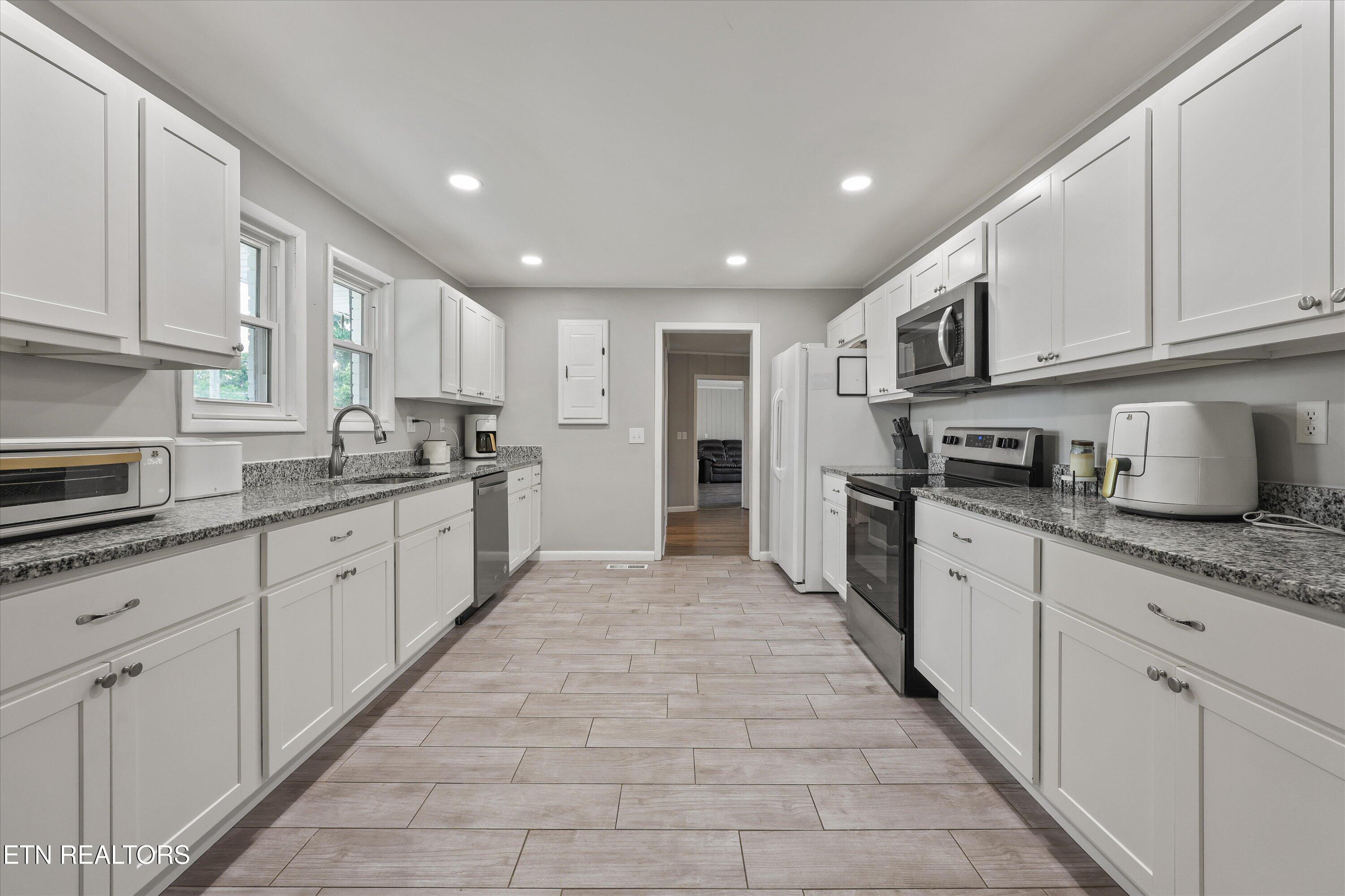 646 Glenlock Road Sweetwater TN 37874