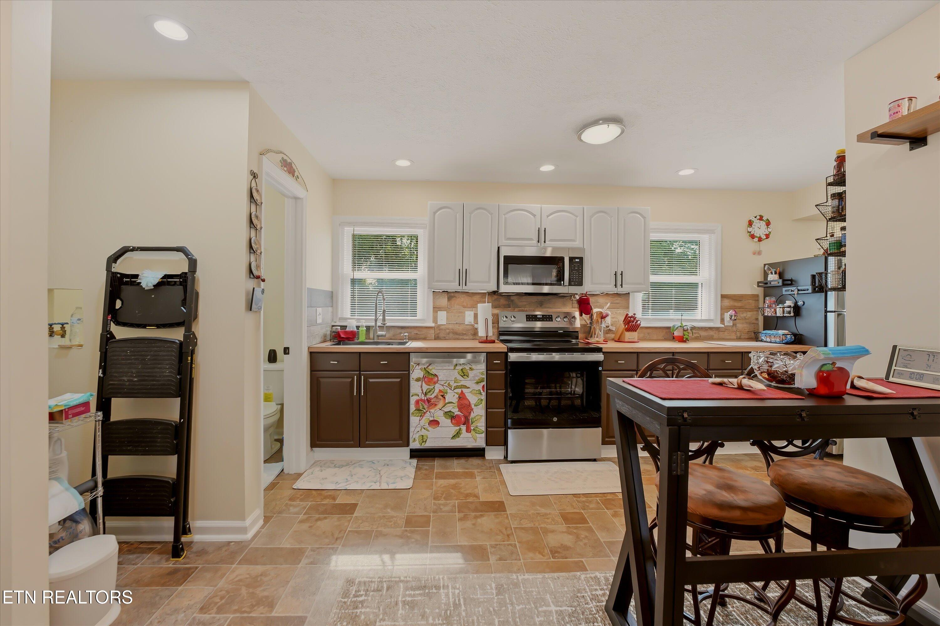 103 Independence Lane Oak Ridge TN 37830