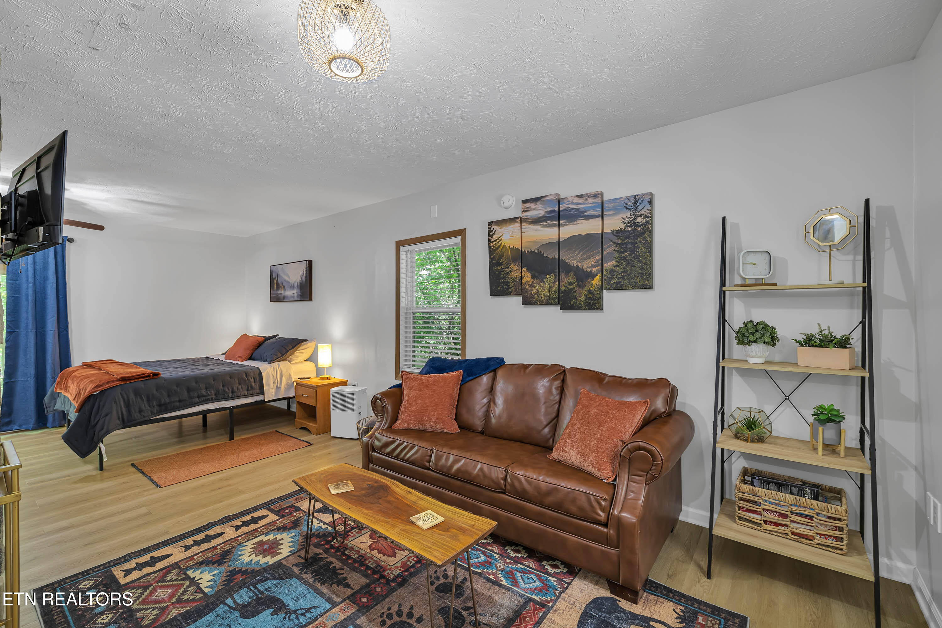 2036 Ridge Road Pigeon Forge TN 37863