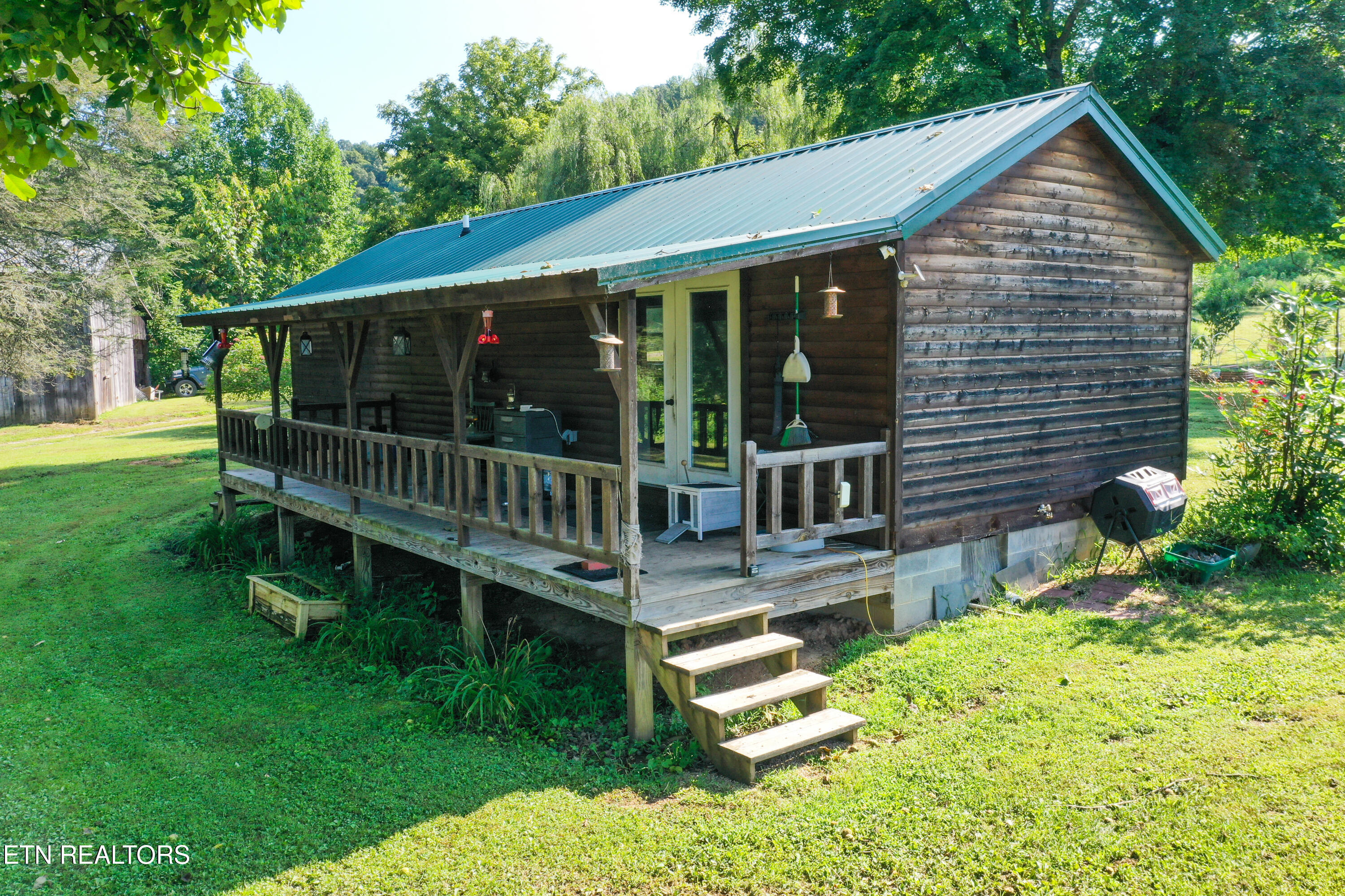 1160 Oak Grove Road Harrogate TN 37752