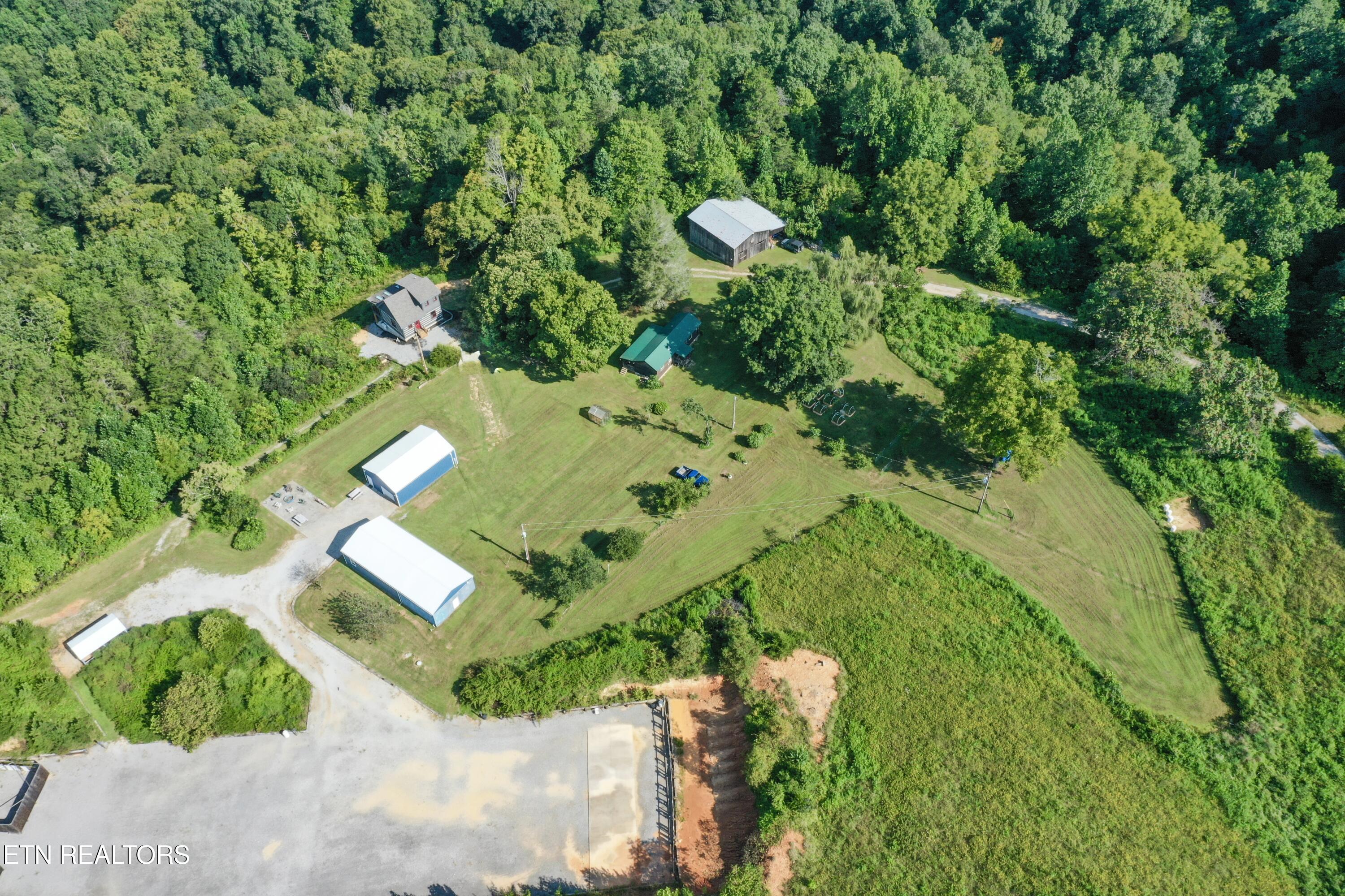 1160 Oak Grove Road Harrogate TN 37752