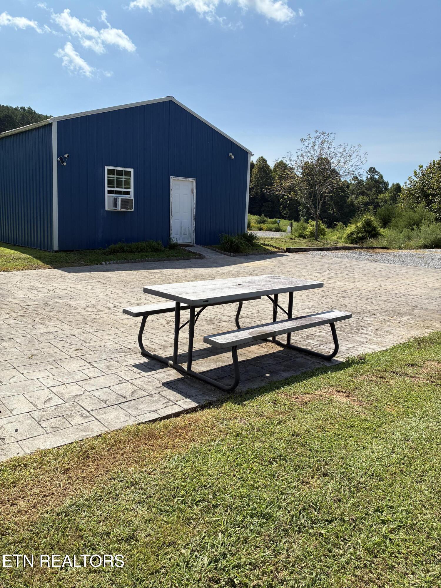 1160 Oak Grove Road Harrogate TN 37752