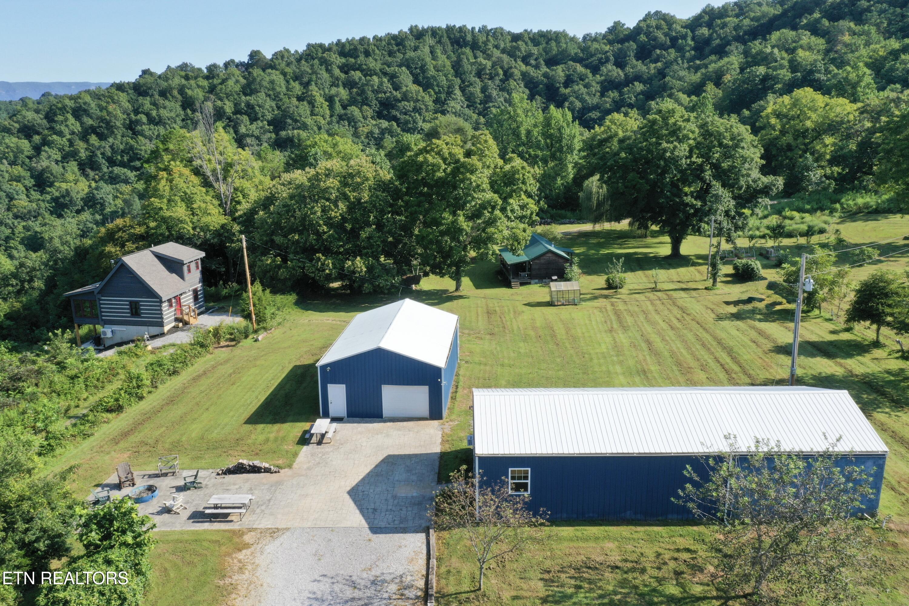 1160 Oak Grove Road Harrogate TN 37752